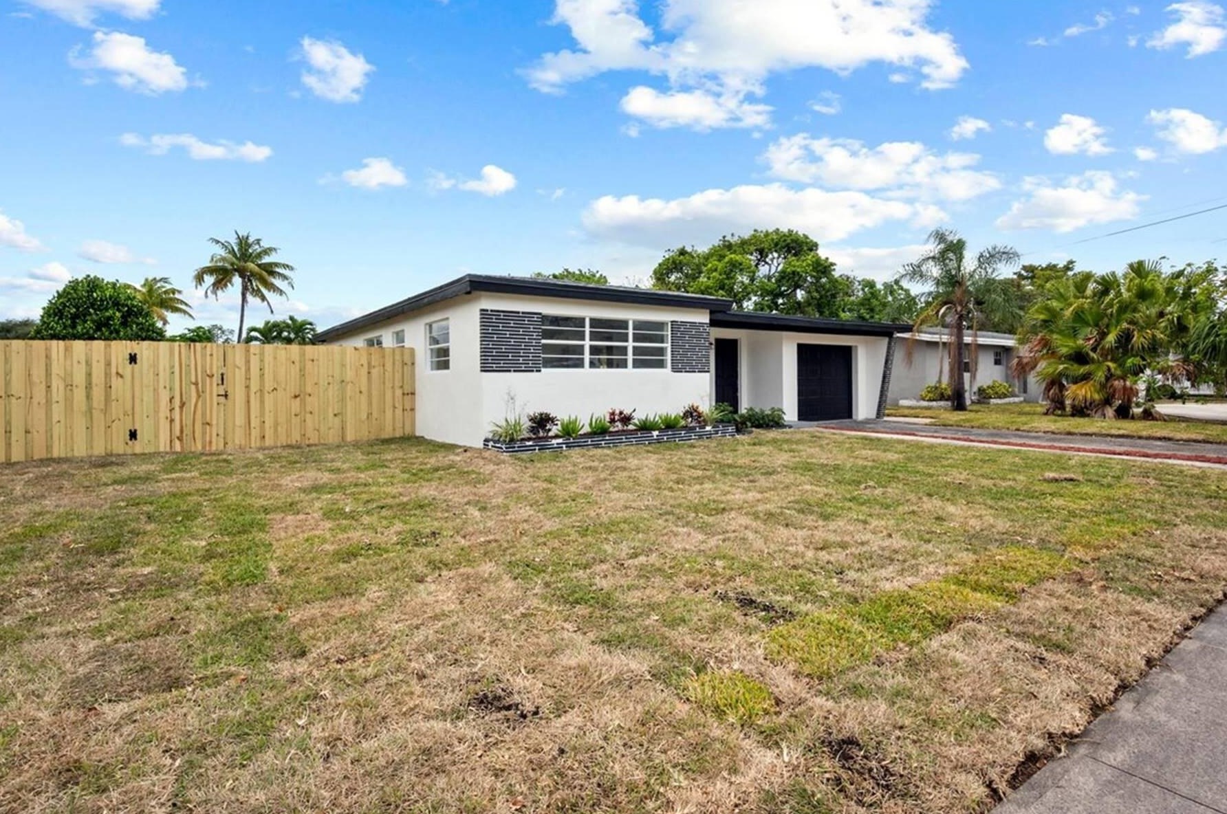 1014 28th Ave, Hollywood, FL 33020-4708