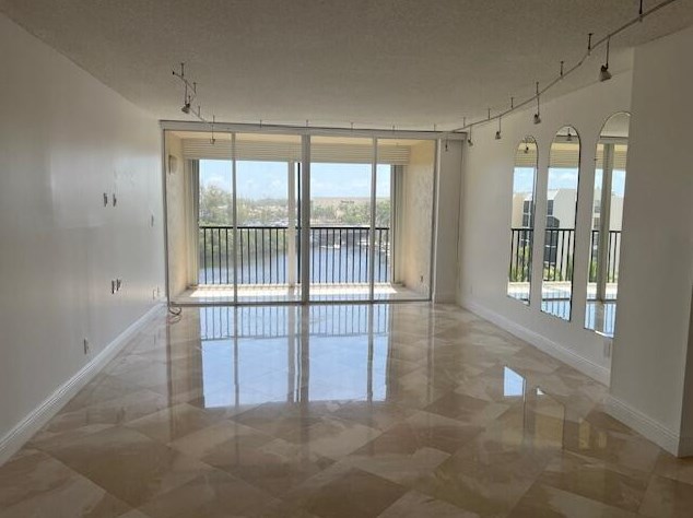 7 Royal Palm Way #608, Boca Raton, FL 33432