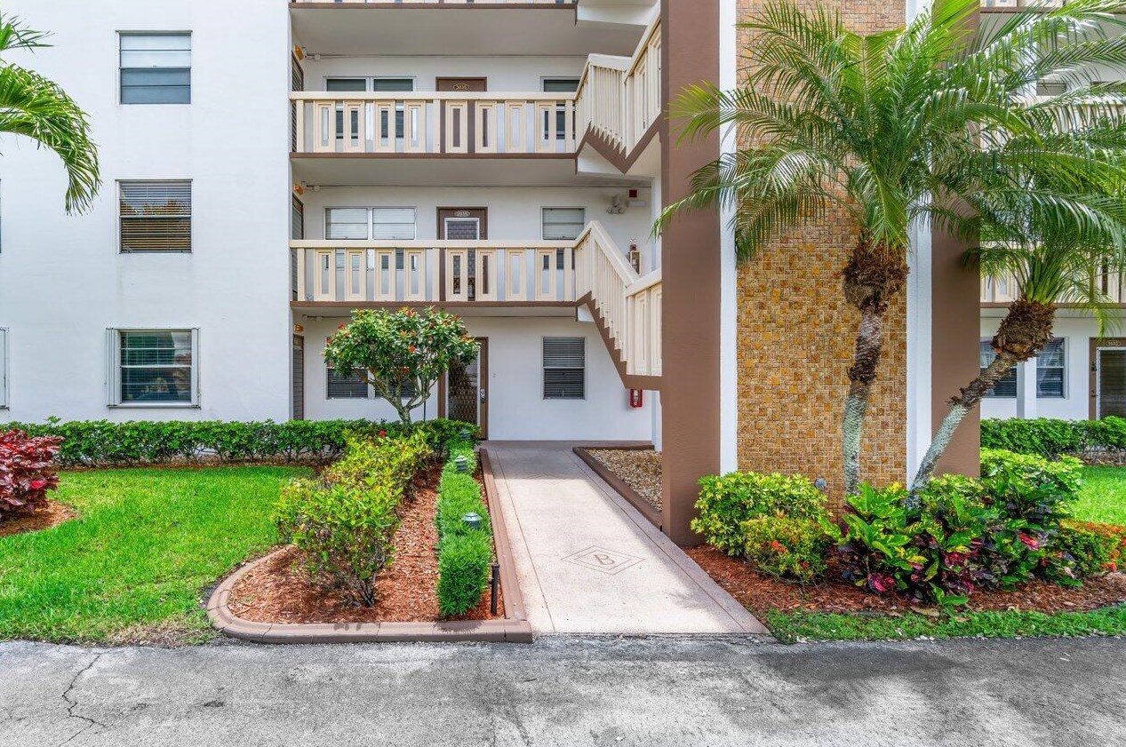 1036 Guildford B, Boca Raton, FL 33434