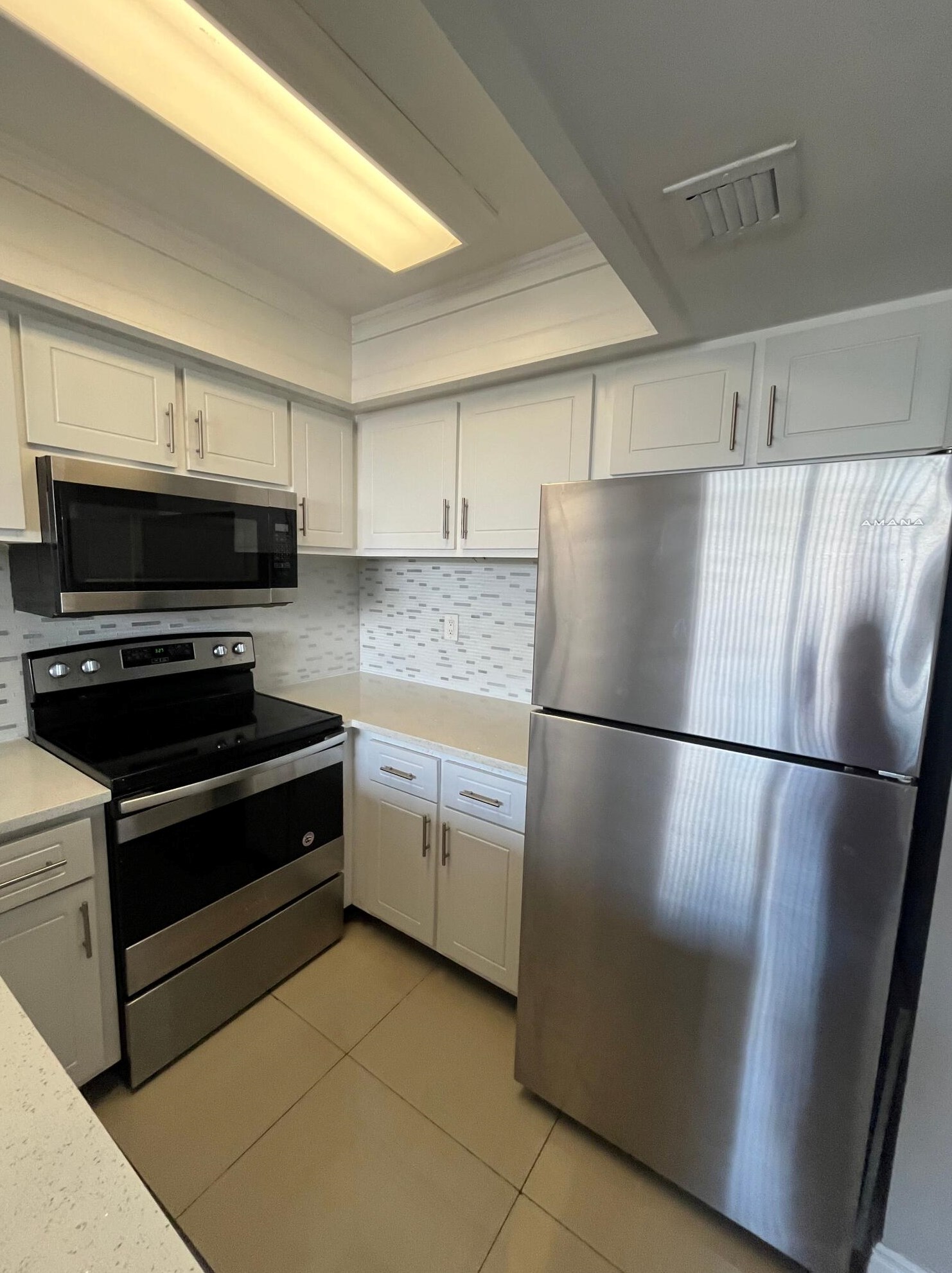 728 Executive Center Dr #35, West Palm Beach, FL 33401