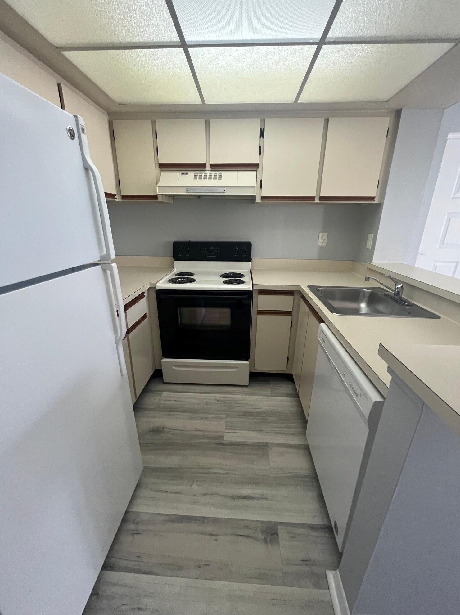 752 Executive Center Dr #110, West Palm Beach, FL 33401