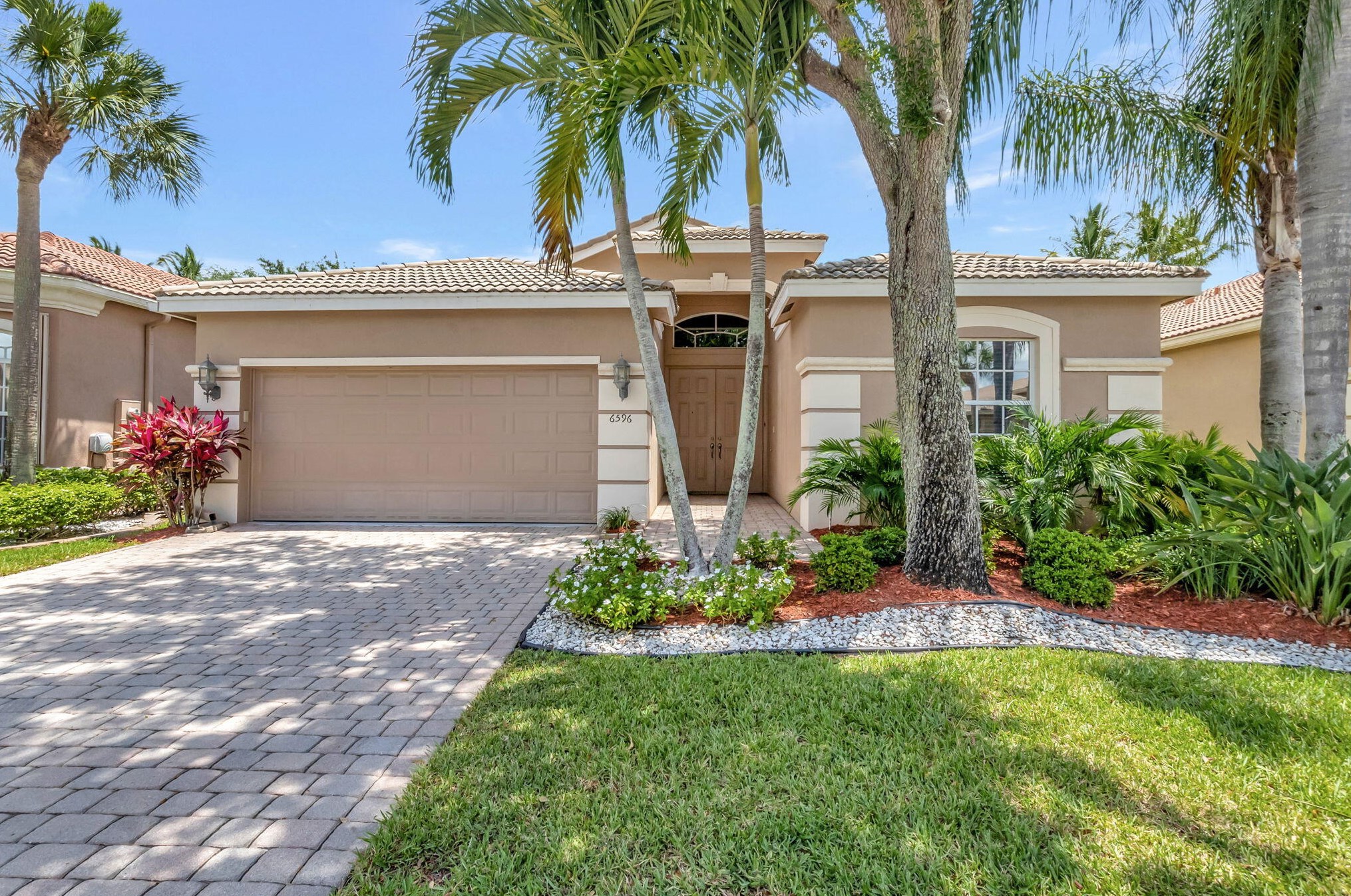6596 Via Alfieri, Lake Worth, FL 33467-7087