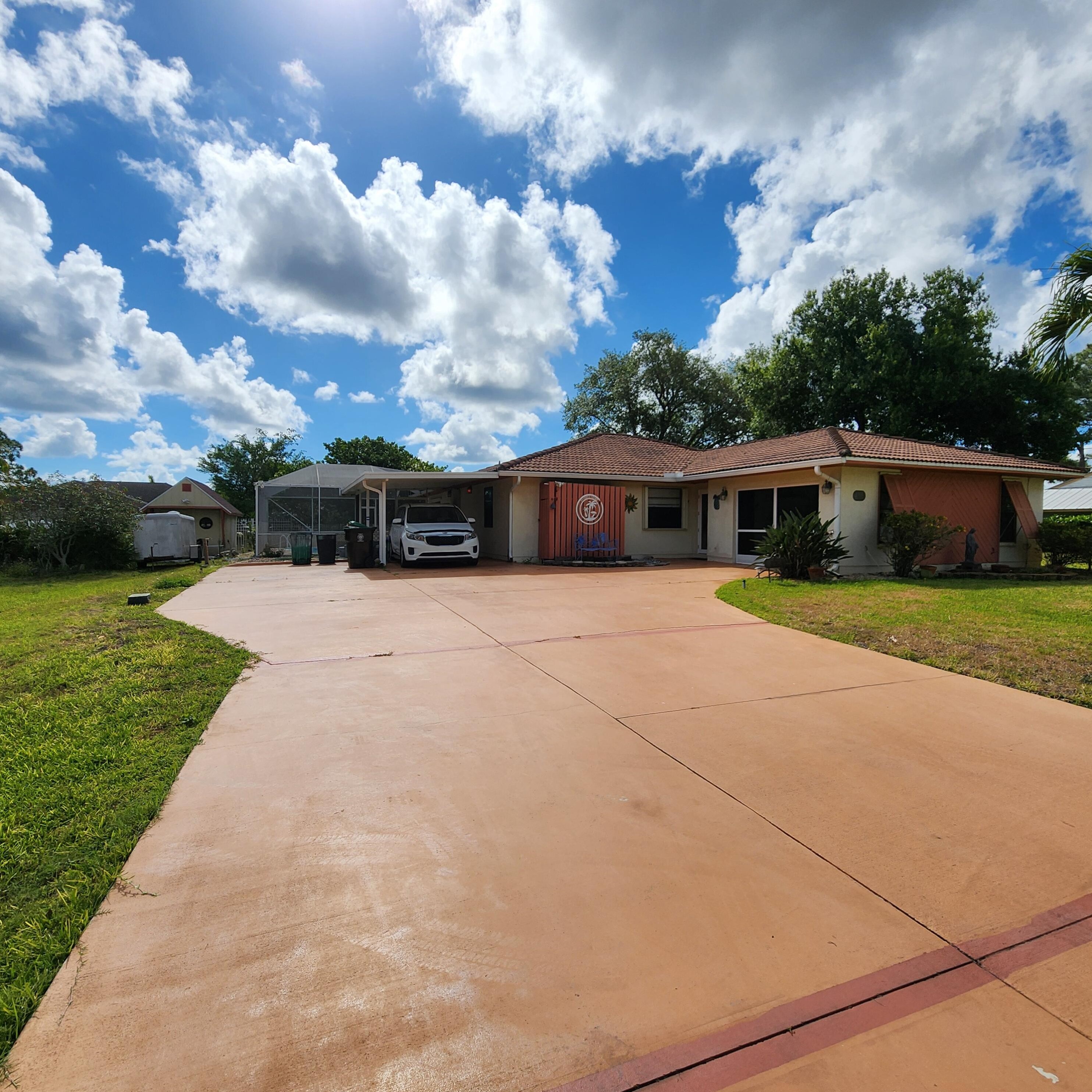 2133 Kail St, Fort Pierce, FL 34984-4316