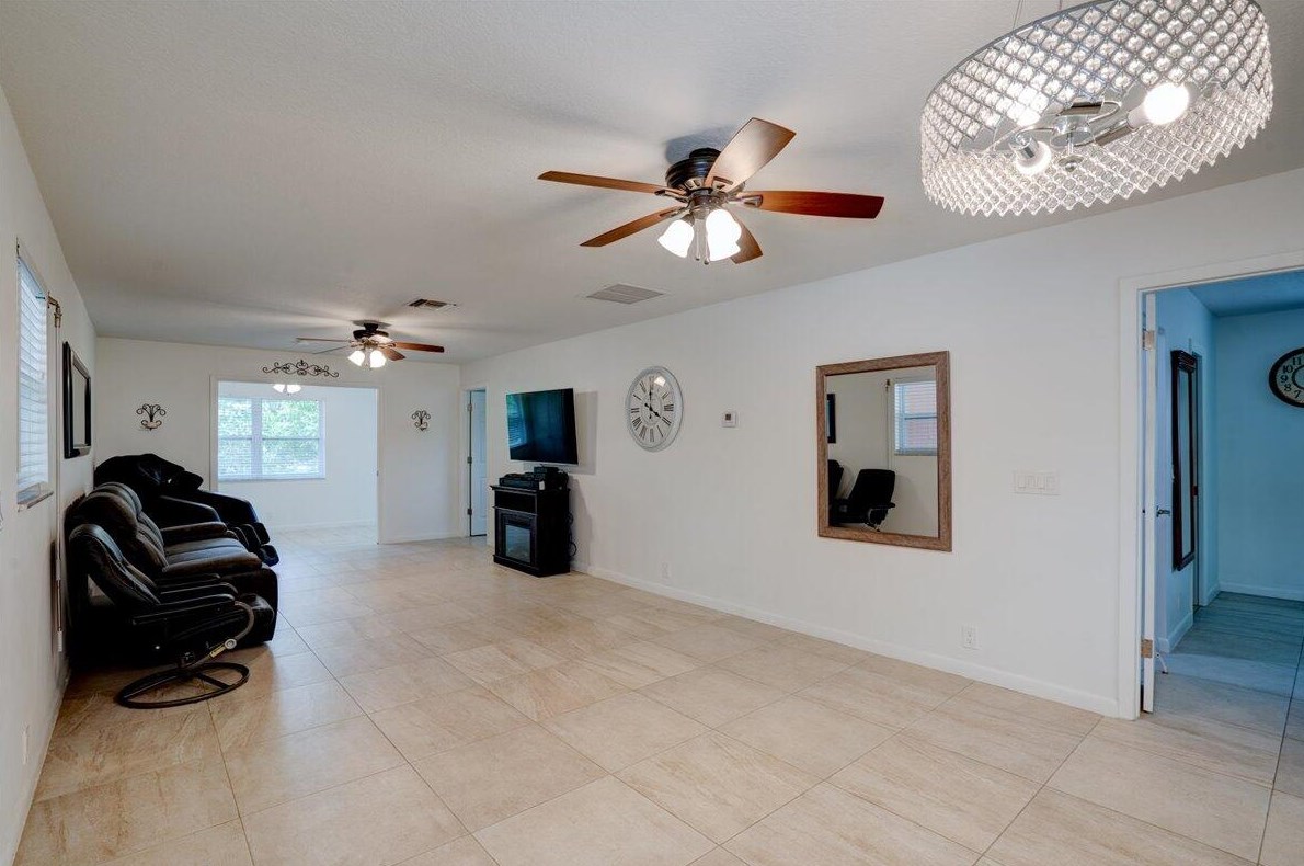 338 Flamingo Ln, Delray Beach, FL 33445-1835