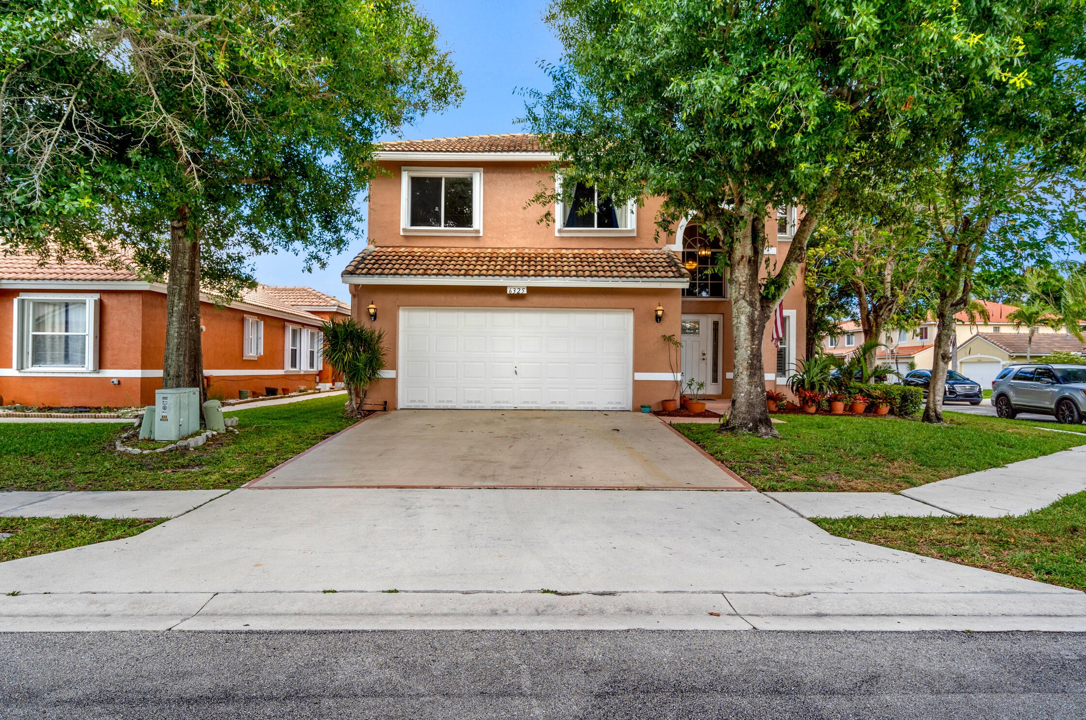 6325 Willoughby Cir, Lake Worth, FL 33463-9304