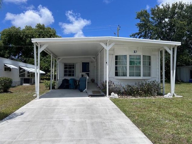 10 Cozumel Ln, Fort Pierce, FL 34952