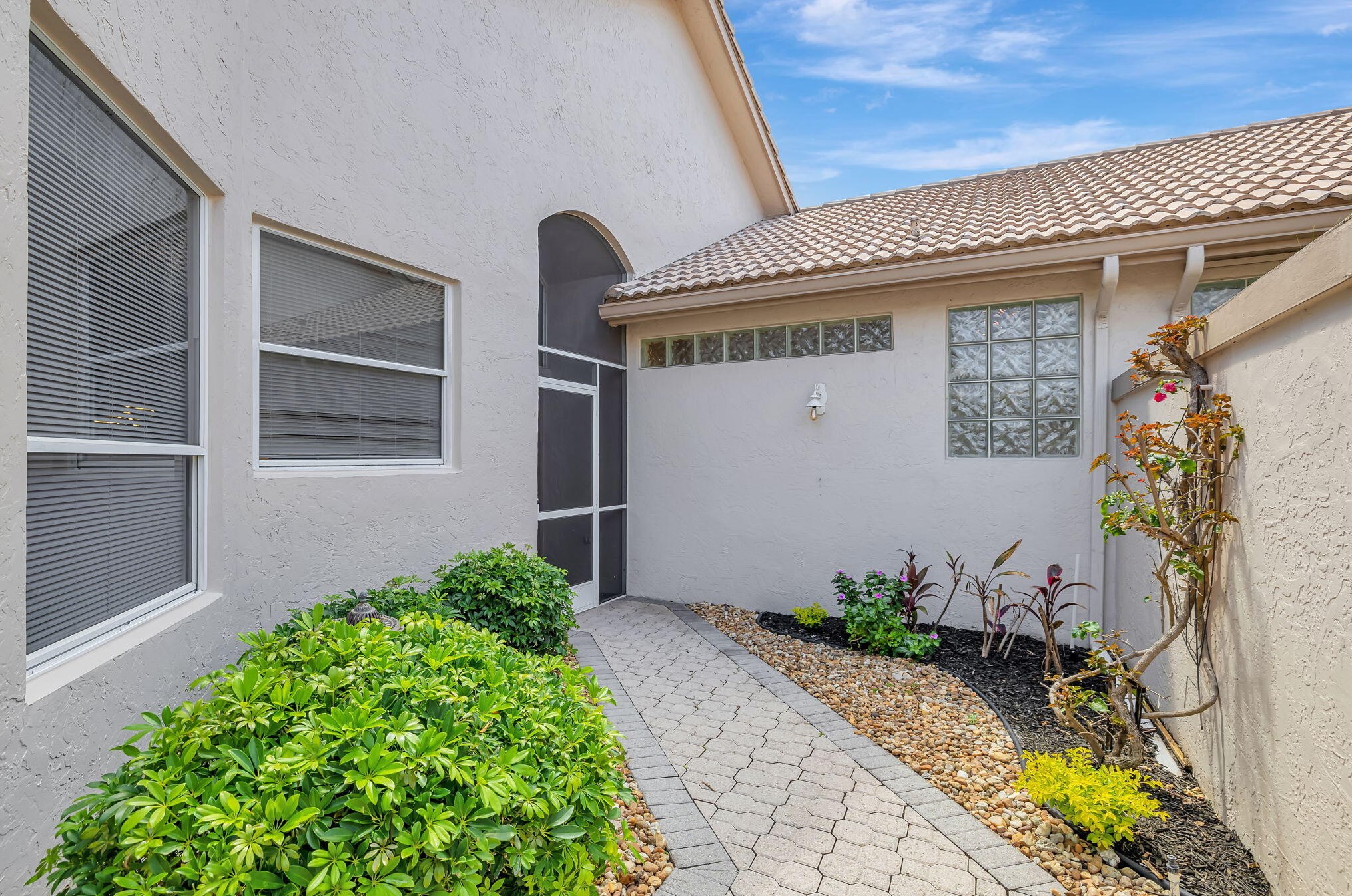 8960 Shoal Creek Ln, Boynton Beach, FL 33472-2507