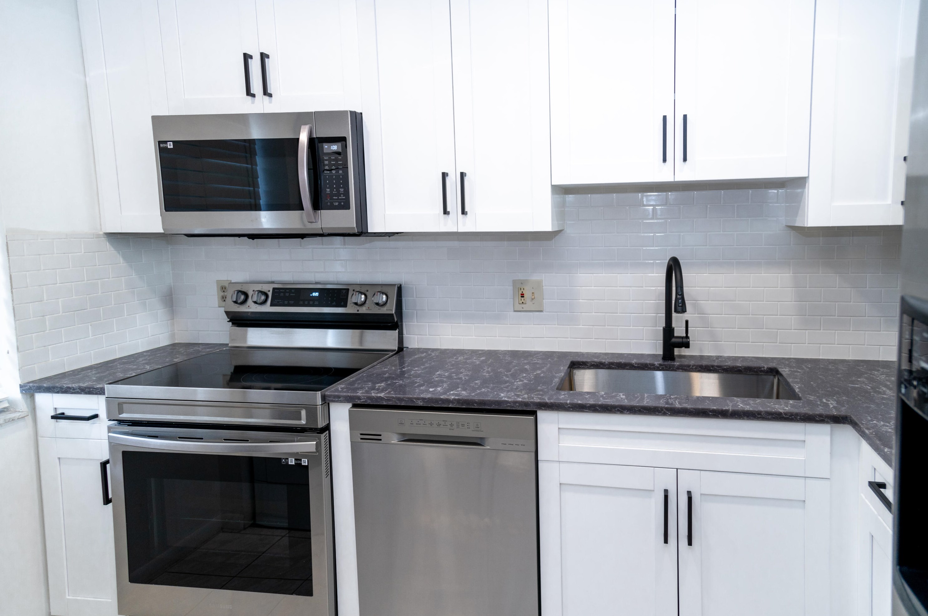 2828 Tennis Club Dr #403, West Palm Beach, FL 33417