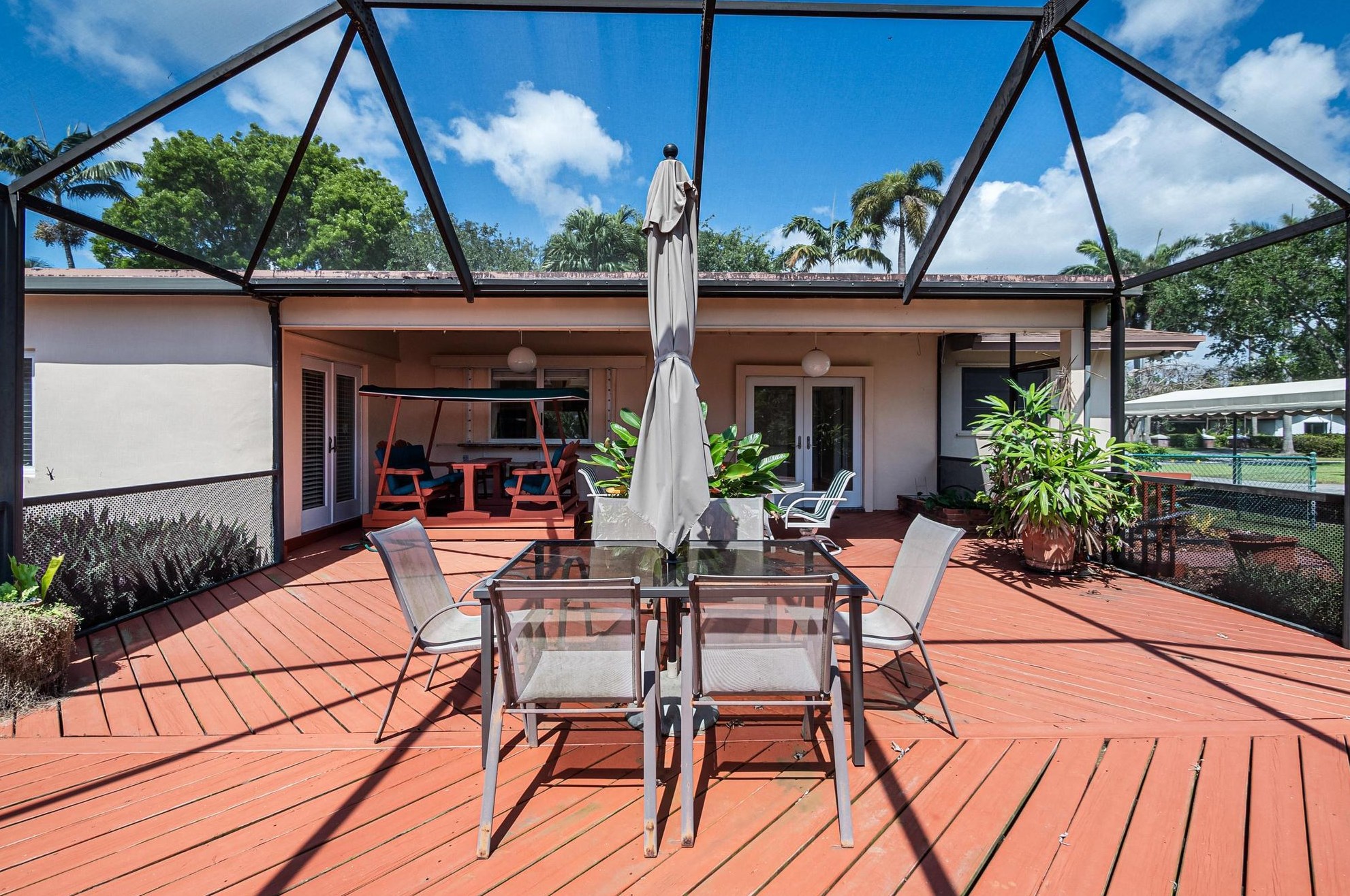 15405 77 Ct, Miami FL 33157-2340 exterior