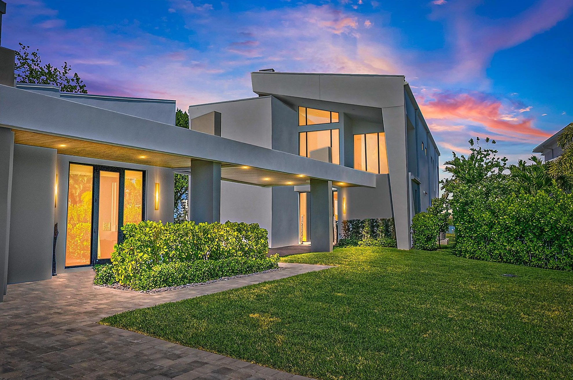 3445 Harbor Rd, Jupiter, FL 33469-2326