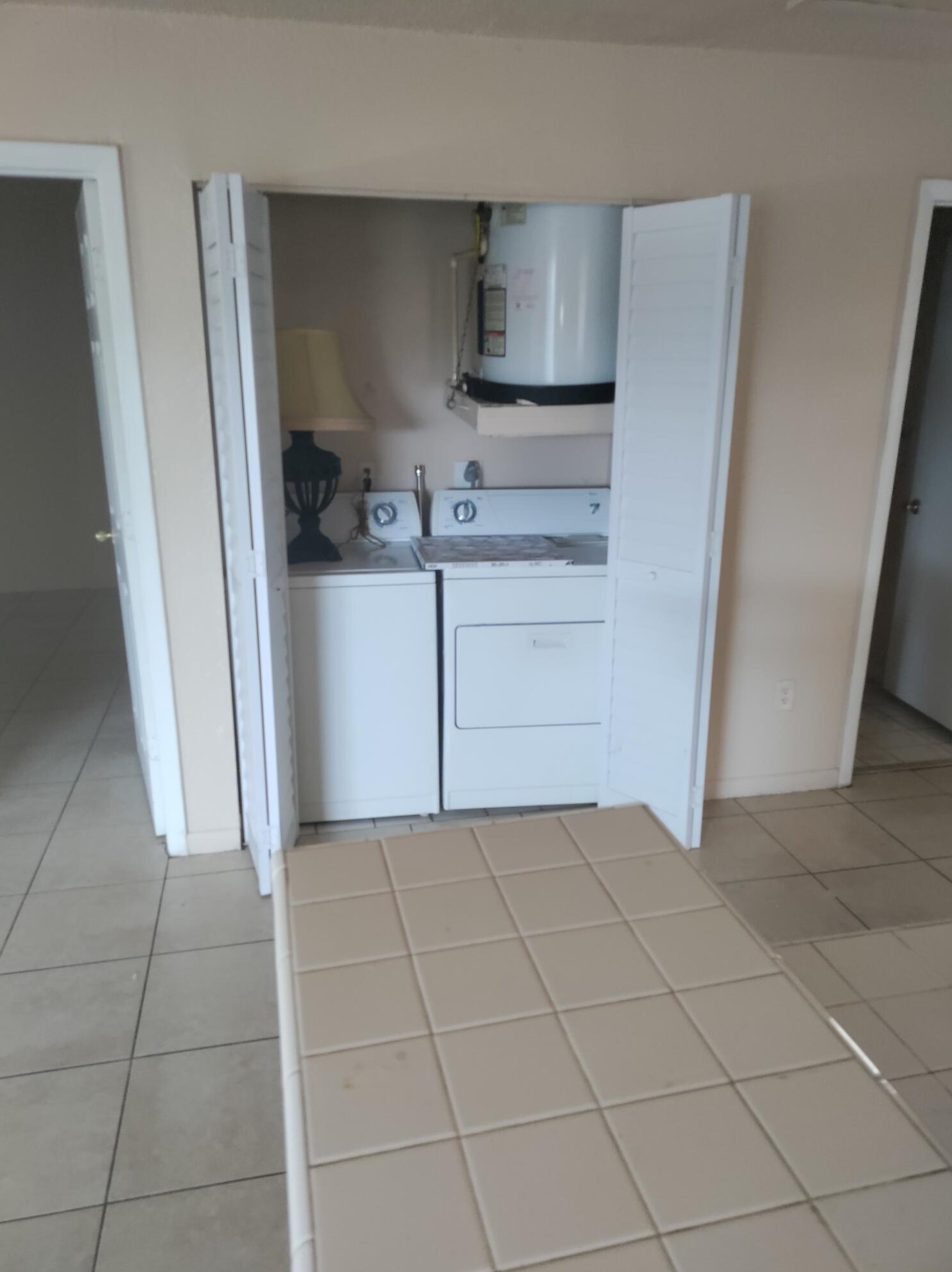 1677 27th St, West Palm Beach, FL 33404-4082