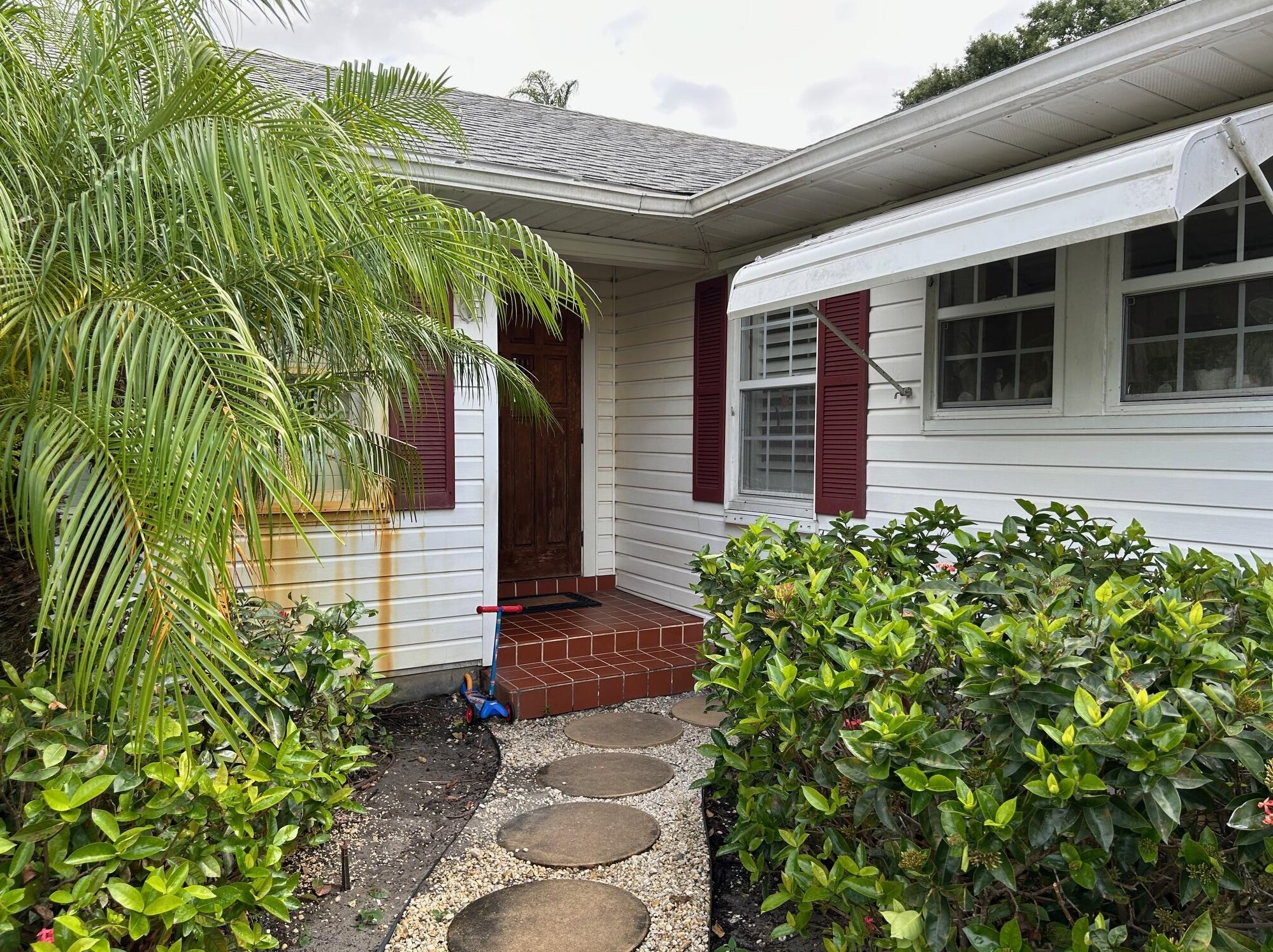 1130 27th Ave, Vero Beach, FL 32960-4008