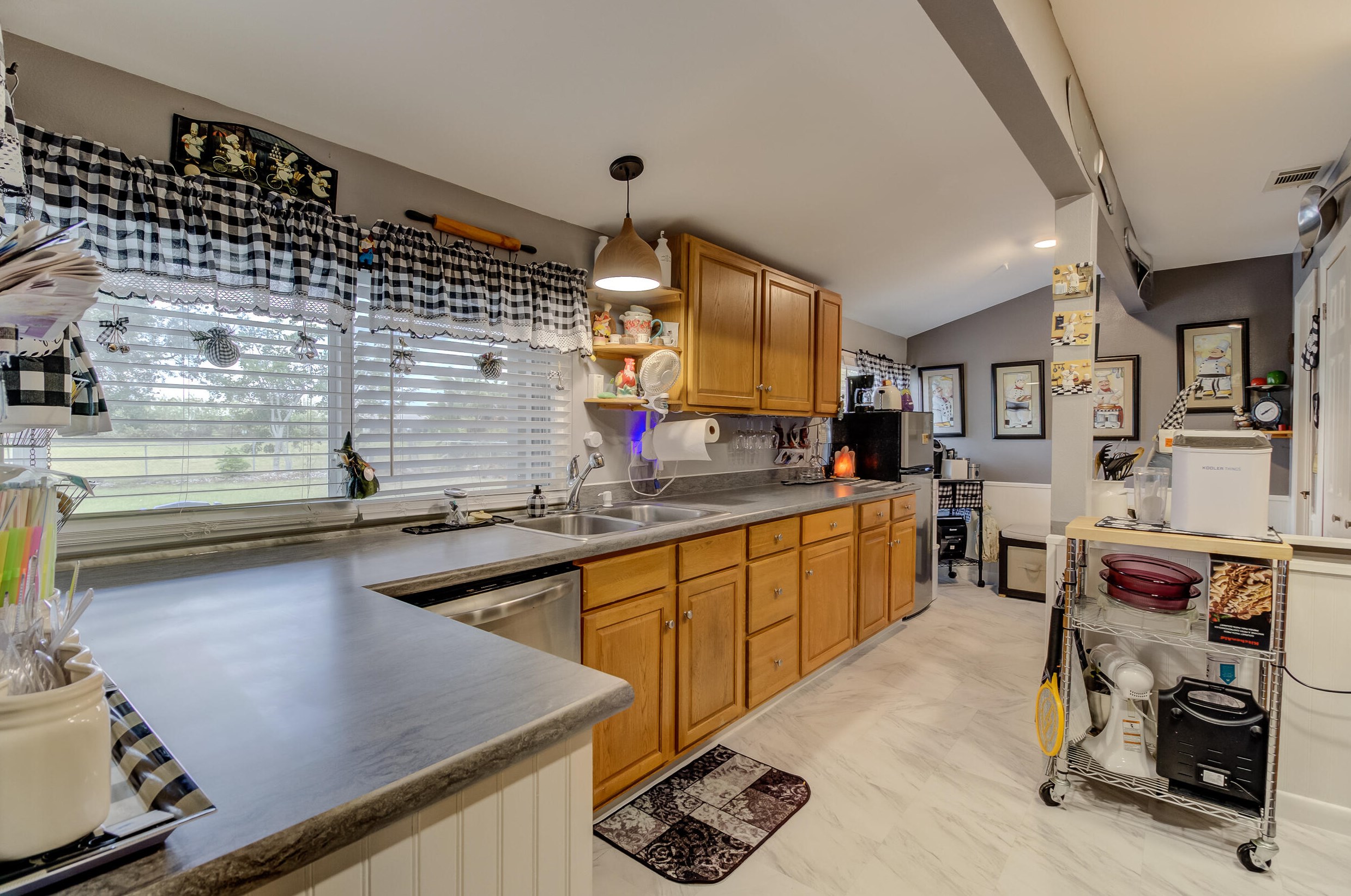 702 Bridgeport Dr, Fort Pierce FL 34953-6324 exterior