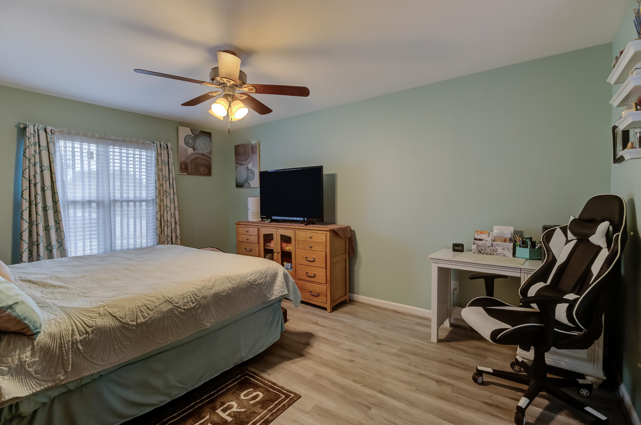 702 Bridgeport Dr, Fort Pierce FL 34953-6324 exterior