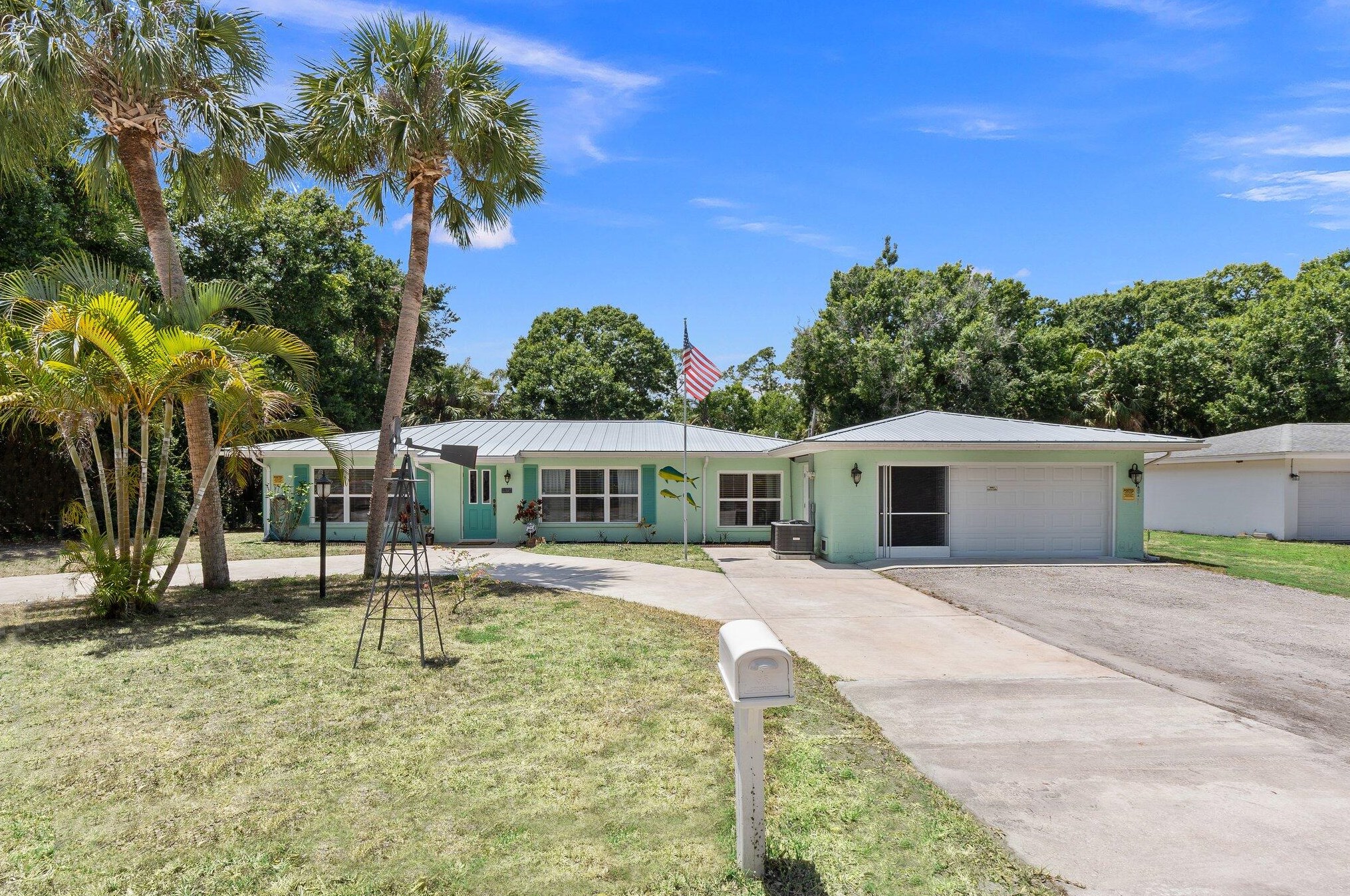 1835 Flora Ln, Vero Beach, FL 32966-1070