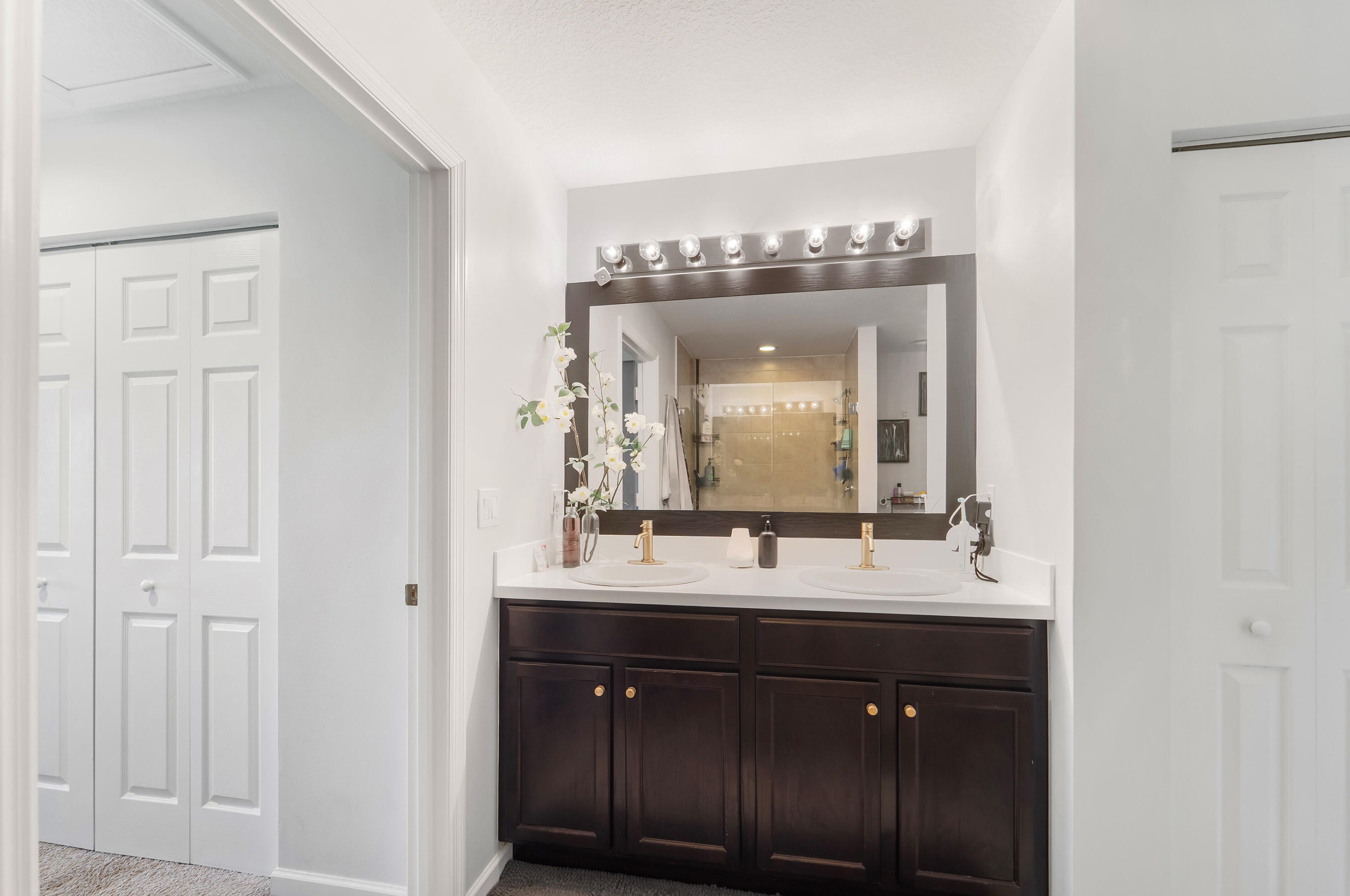 395 Whitmore Dr, Fort Pierce FL 34984-4529 exterior