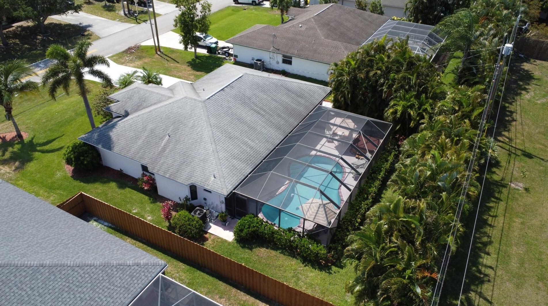 725 Dalton Cir, Fort Pierce FL 34953-5815 exterior