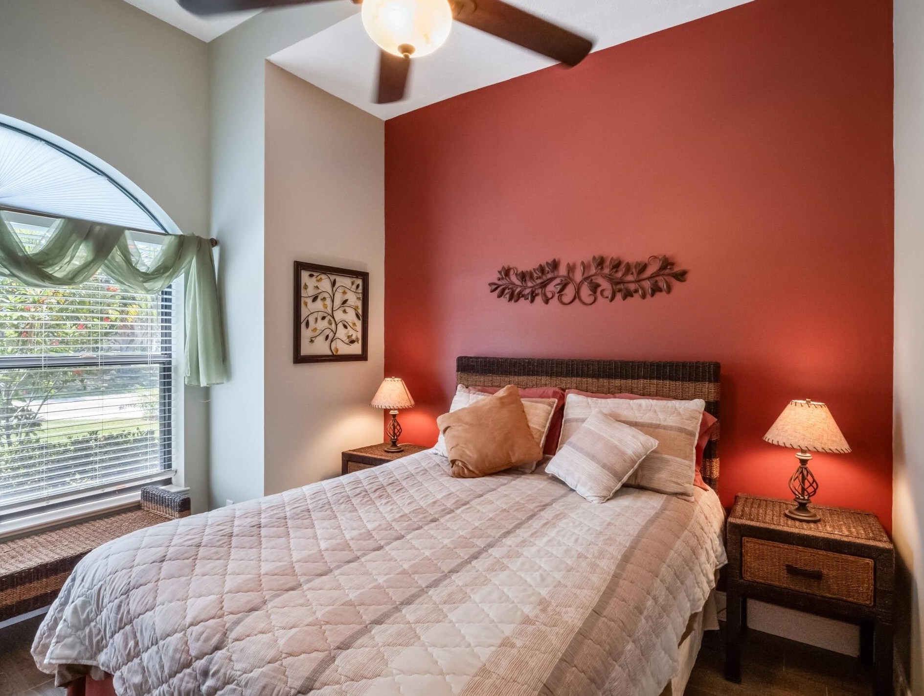 725 Dalton Cir, Fort Pierce FL 34953-5815 exterior