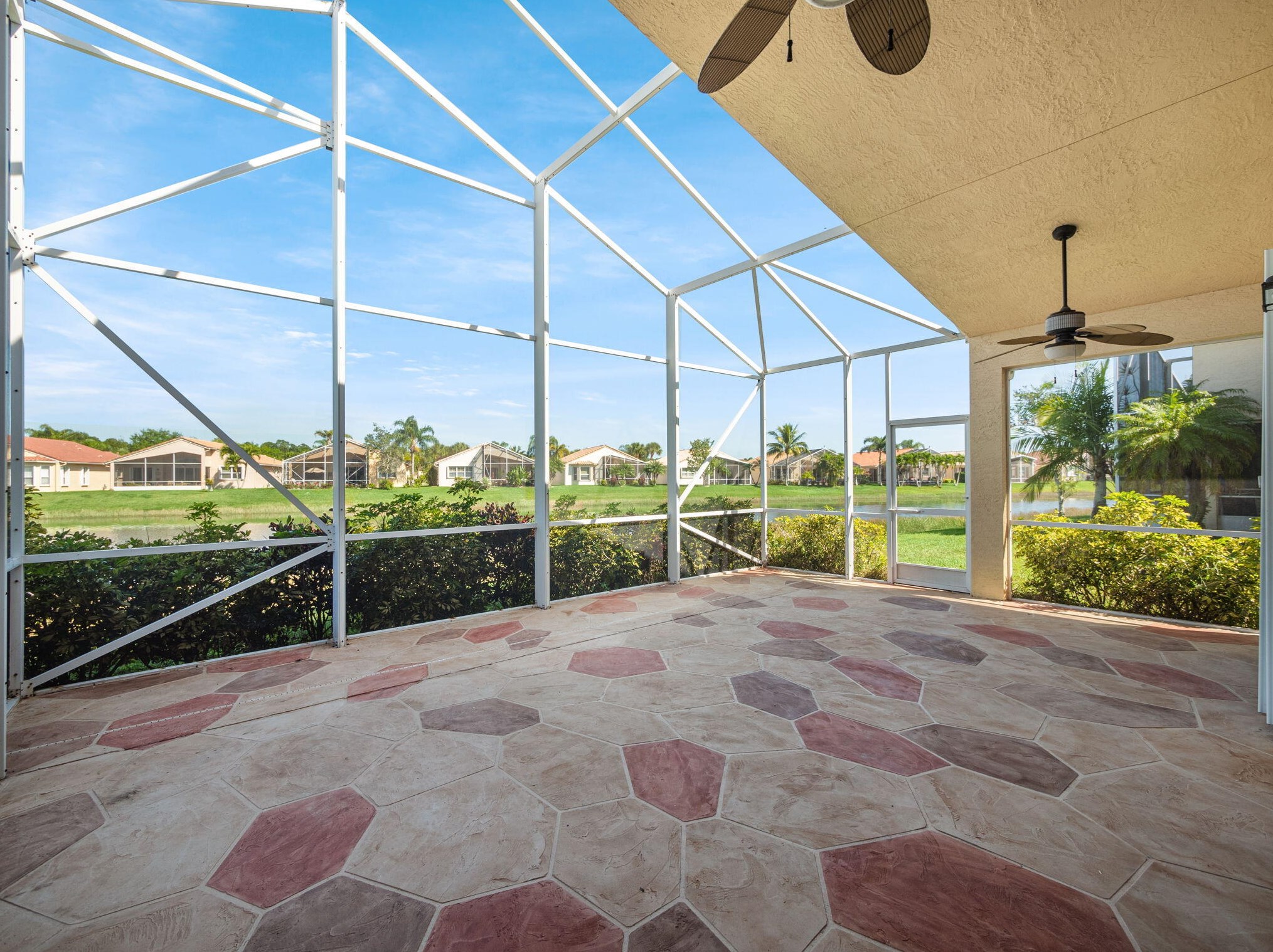 308 Shoreline Cir, Fort Pierce FL 34986-2913 exterior