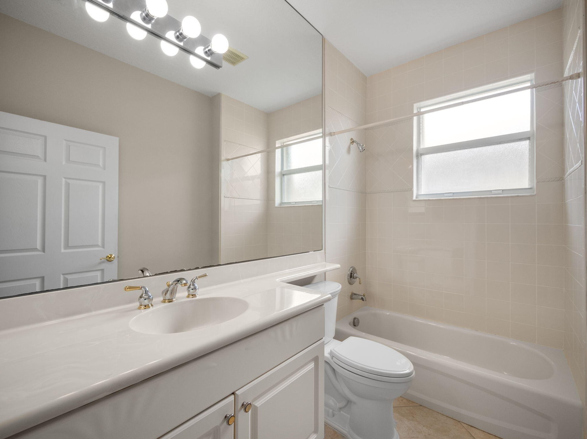 308 Shoreline Cir, Fort Pierce FL 34986-2913 exterior