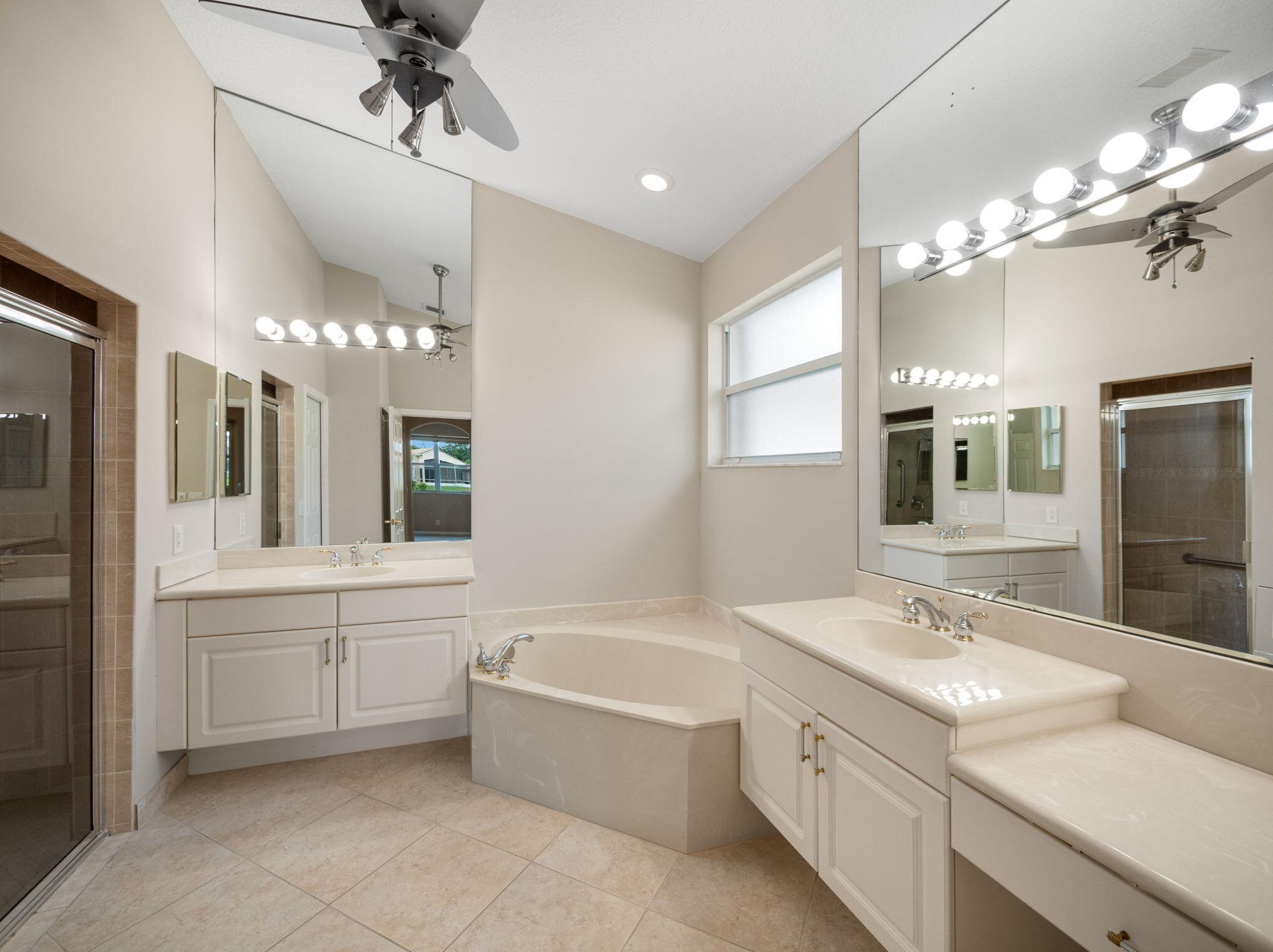 308 Shoreline Cir, Fort Pierce FL 34986-2913 exterior