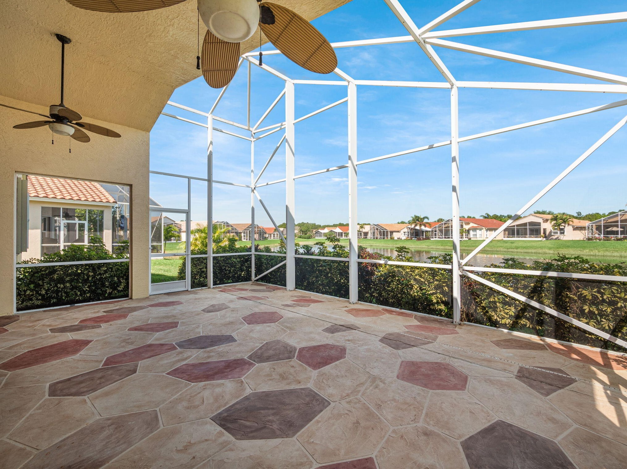 308 Shoreline Cir, Fort Pierce FL 34986-2913 exterior