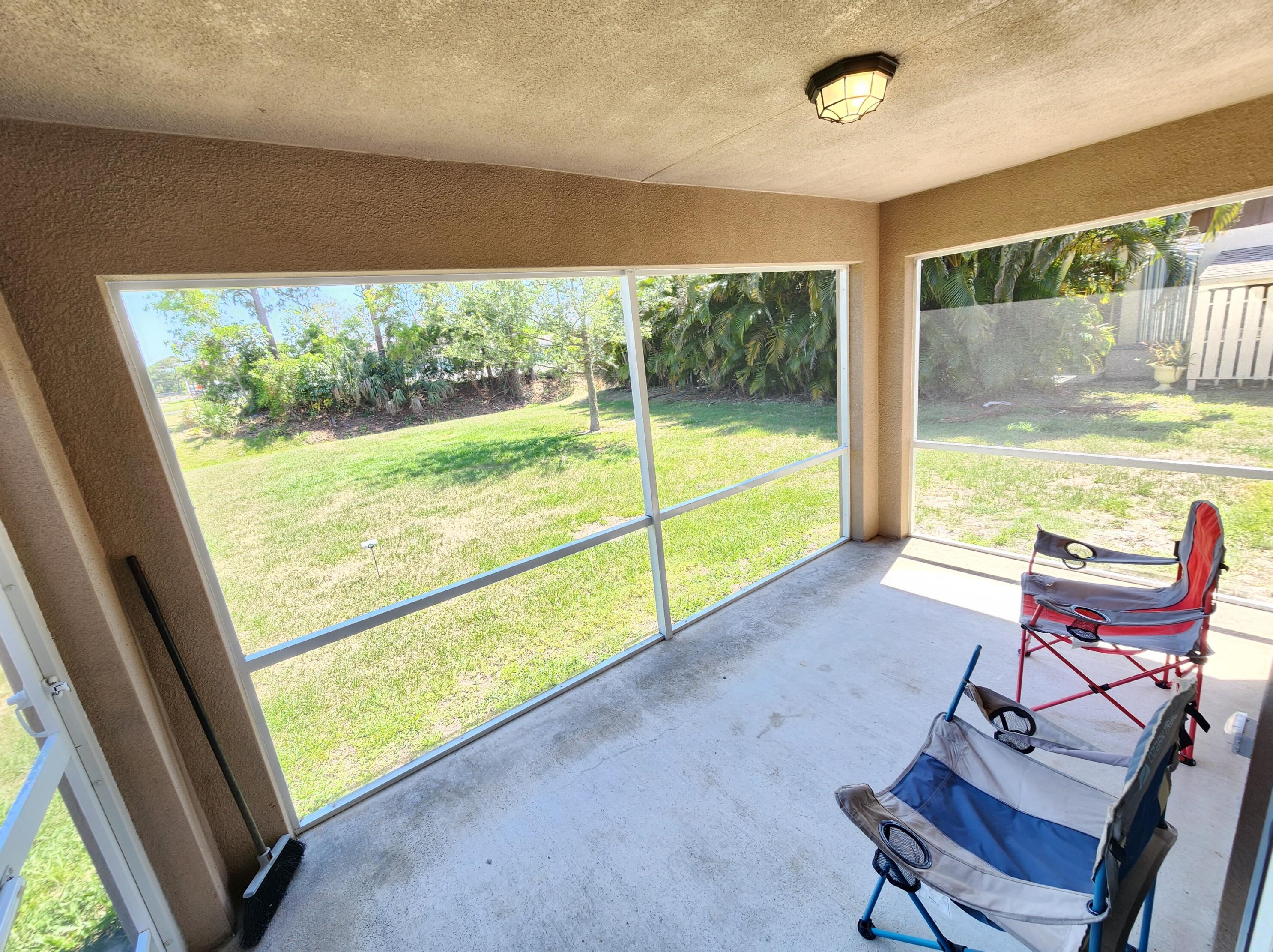 842 Walters Ter, Fort Pierce, FL 34983-3963