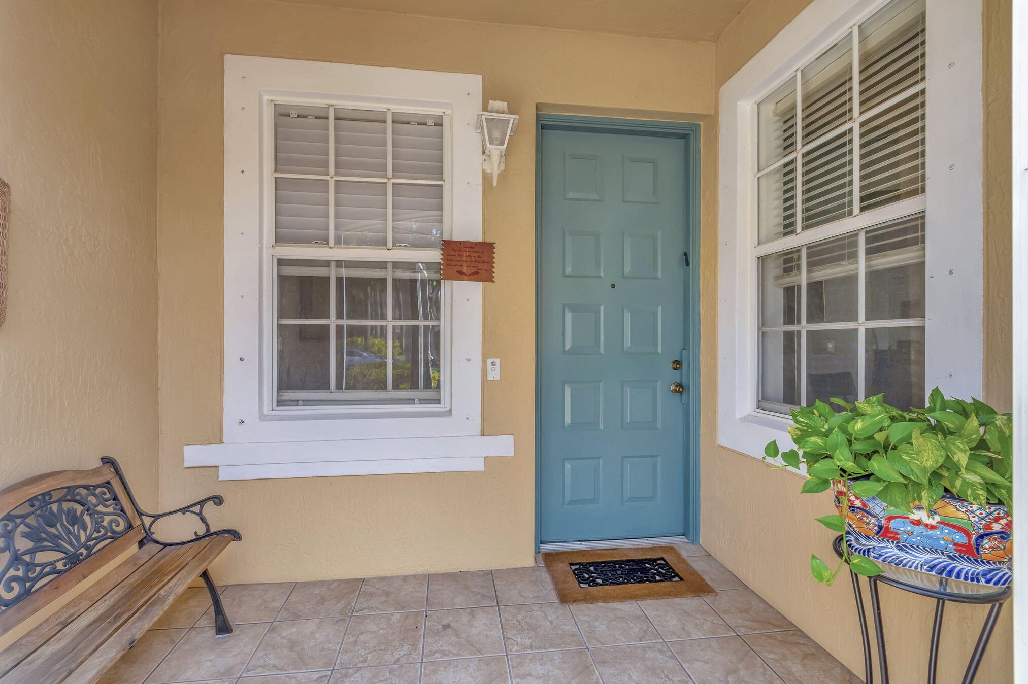 12462 Crystal Pointe Dr, Boynton Beach, FL 33437-5672
