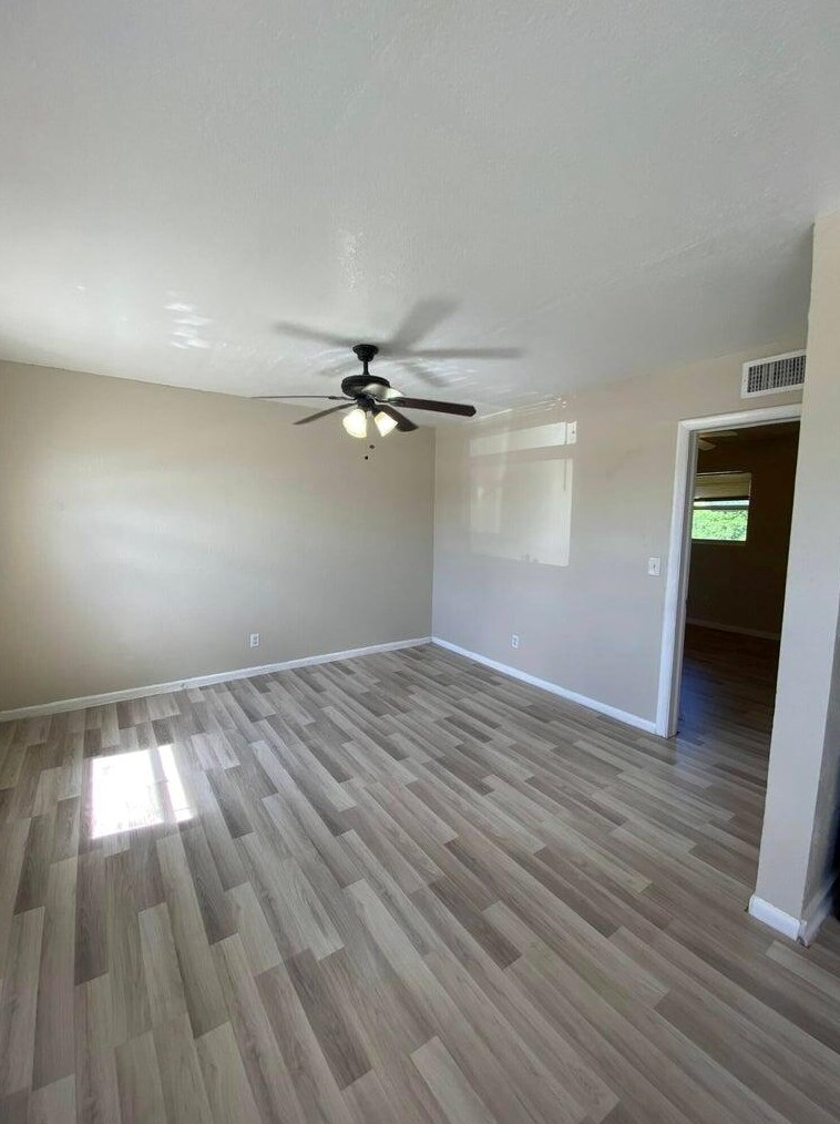 300 Jennings Ave, Lake Worth, FL 33463-3324