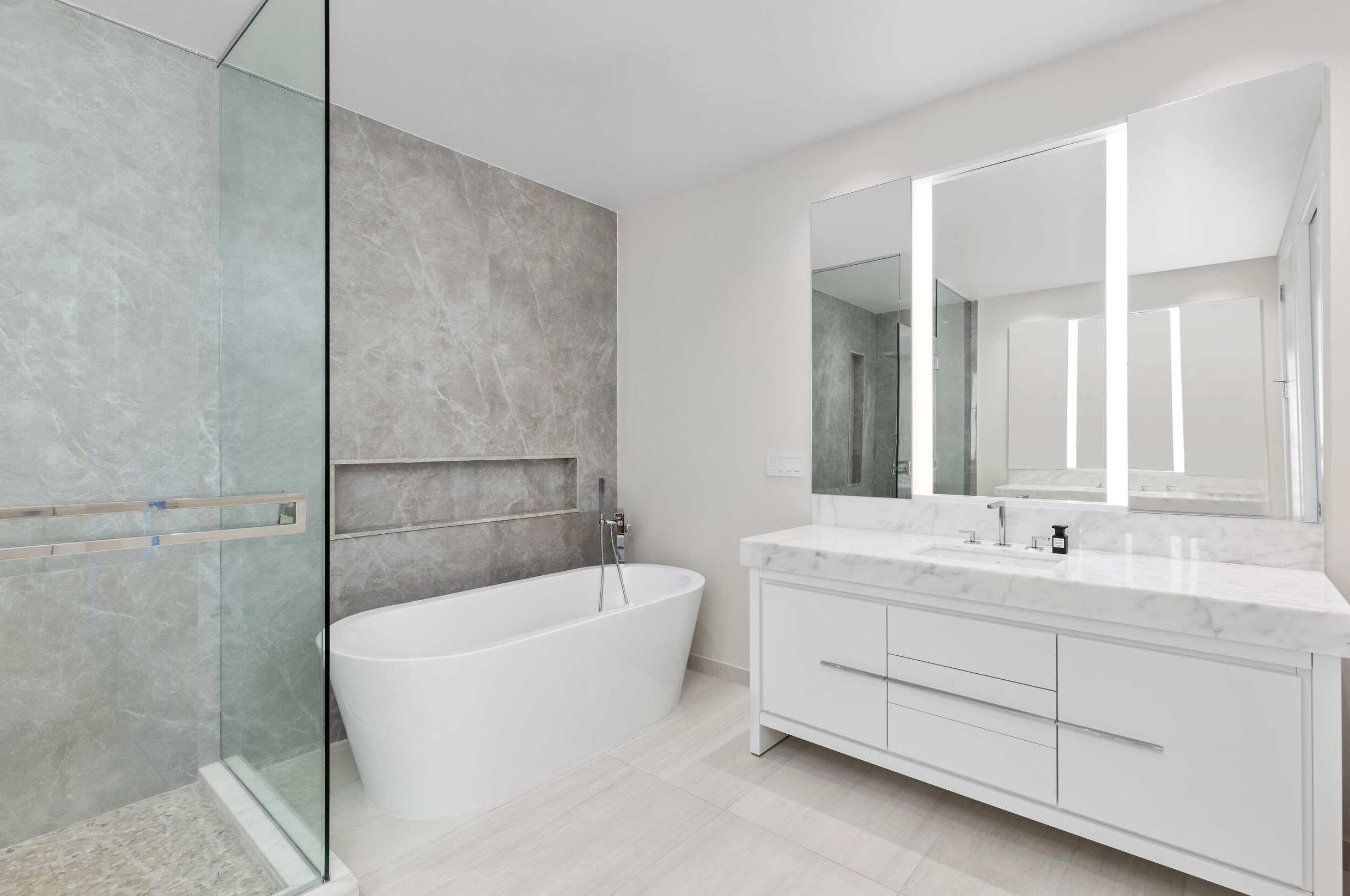 200 Mizner Blvd, Boca Raton FL  33432-4009 exterior