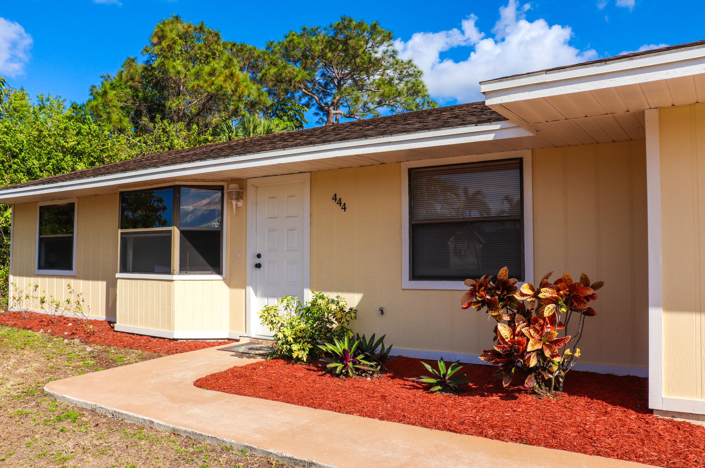 444 Meadow Ter, Fort Pierce, FL 34984-3545