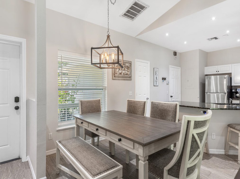 6275 4th Ln, Vero Beach, FL 32968