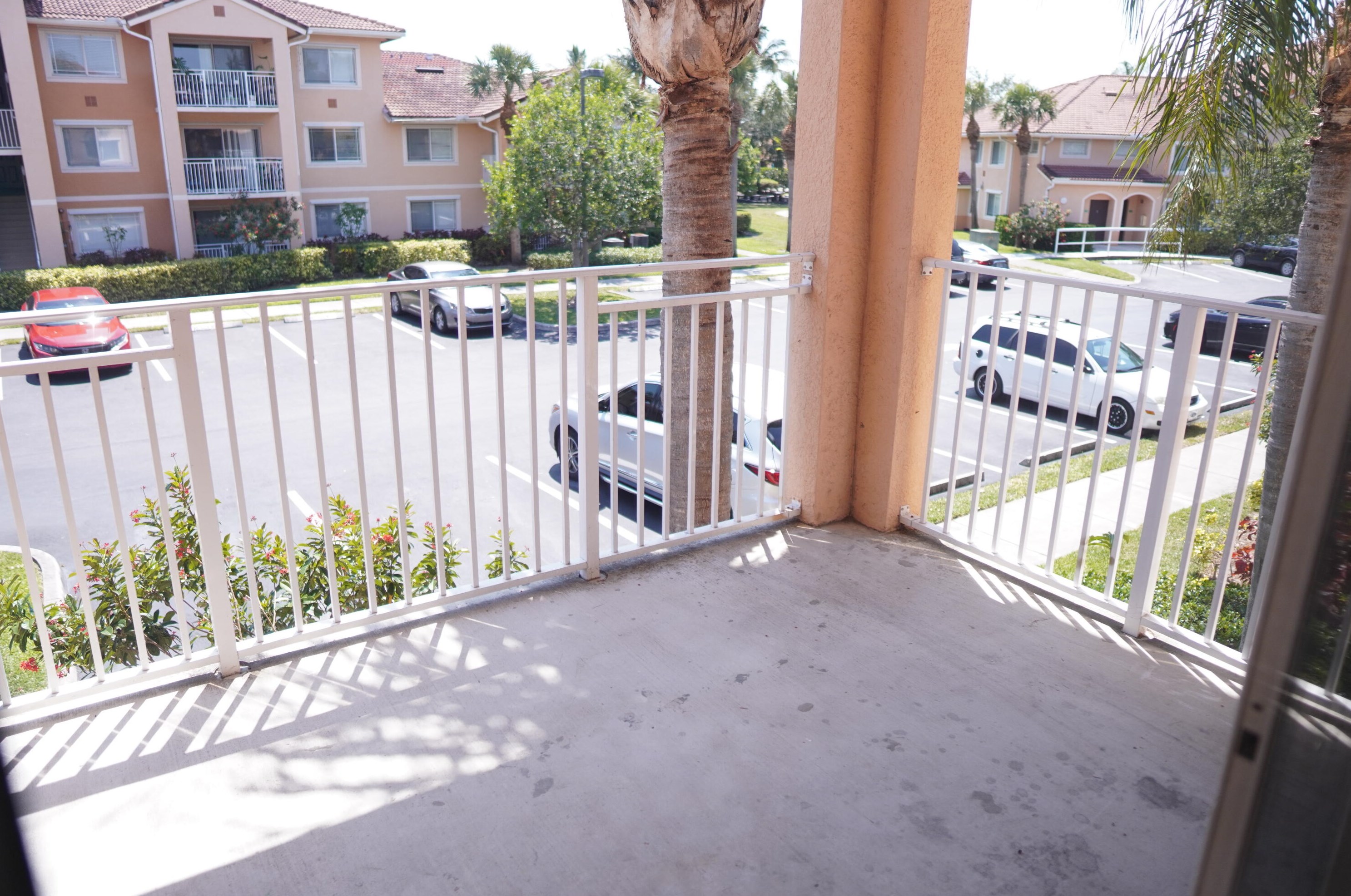 241 Palm Dr, Fort Pierce FL  34986-1936 exterior