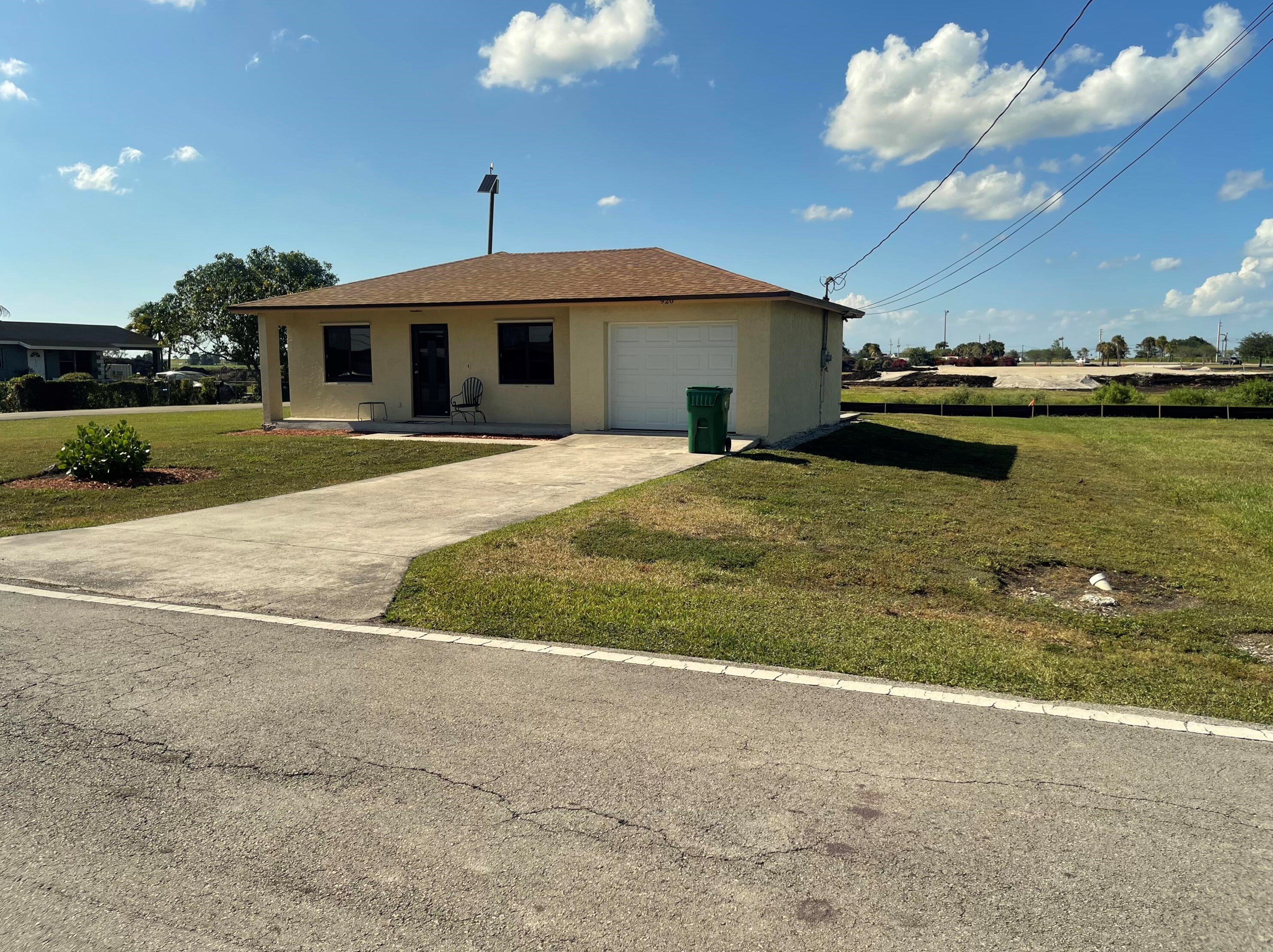 920 4th St, South Bay, FL 33493-1414