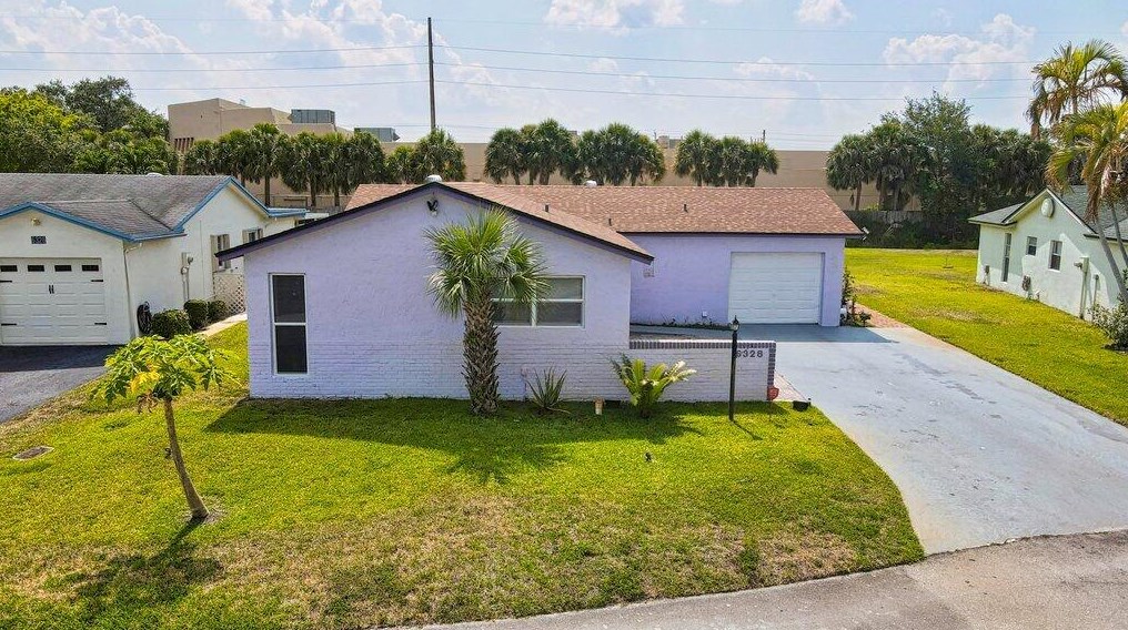 6328 Summer Sky Ln, Lake Worth FL  33463-3815 exterior