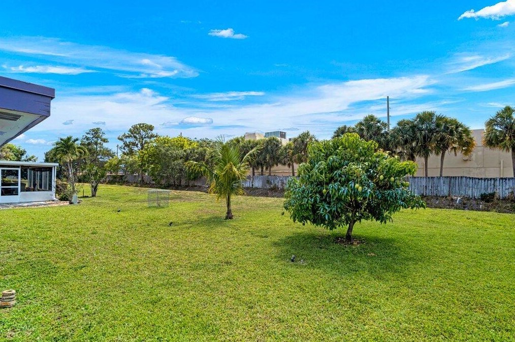 6328 Summer Sky Ln, Lake Worth FL  33463-3815 exterior