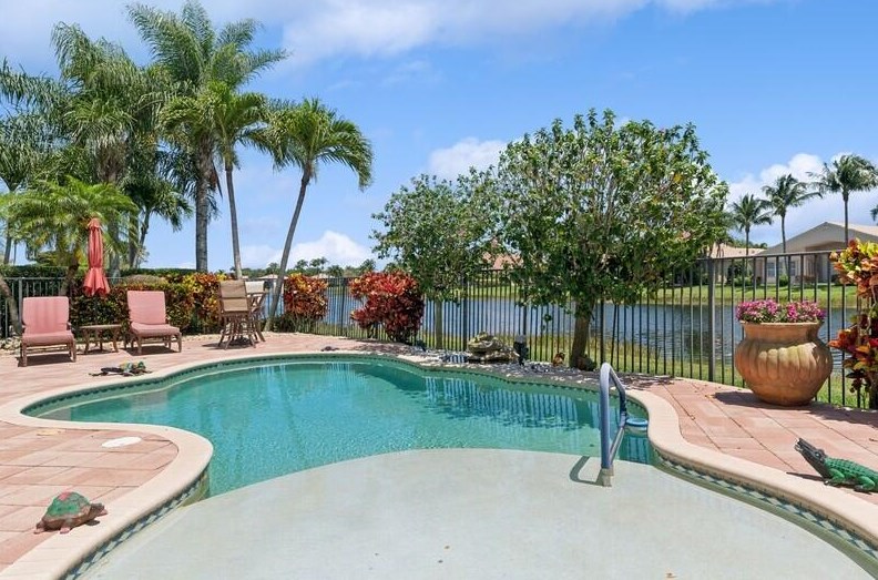 7330 Greenport Cv, Boynton Beach FL 33437-3988 exterior