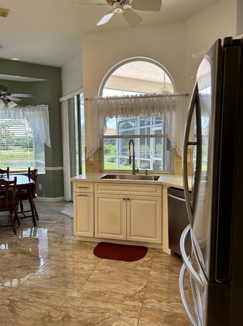 759 Aruba Bay, Fort Pierce FL 34986-3426 exterior