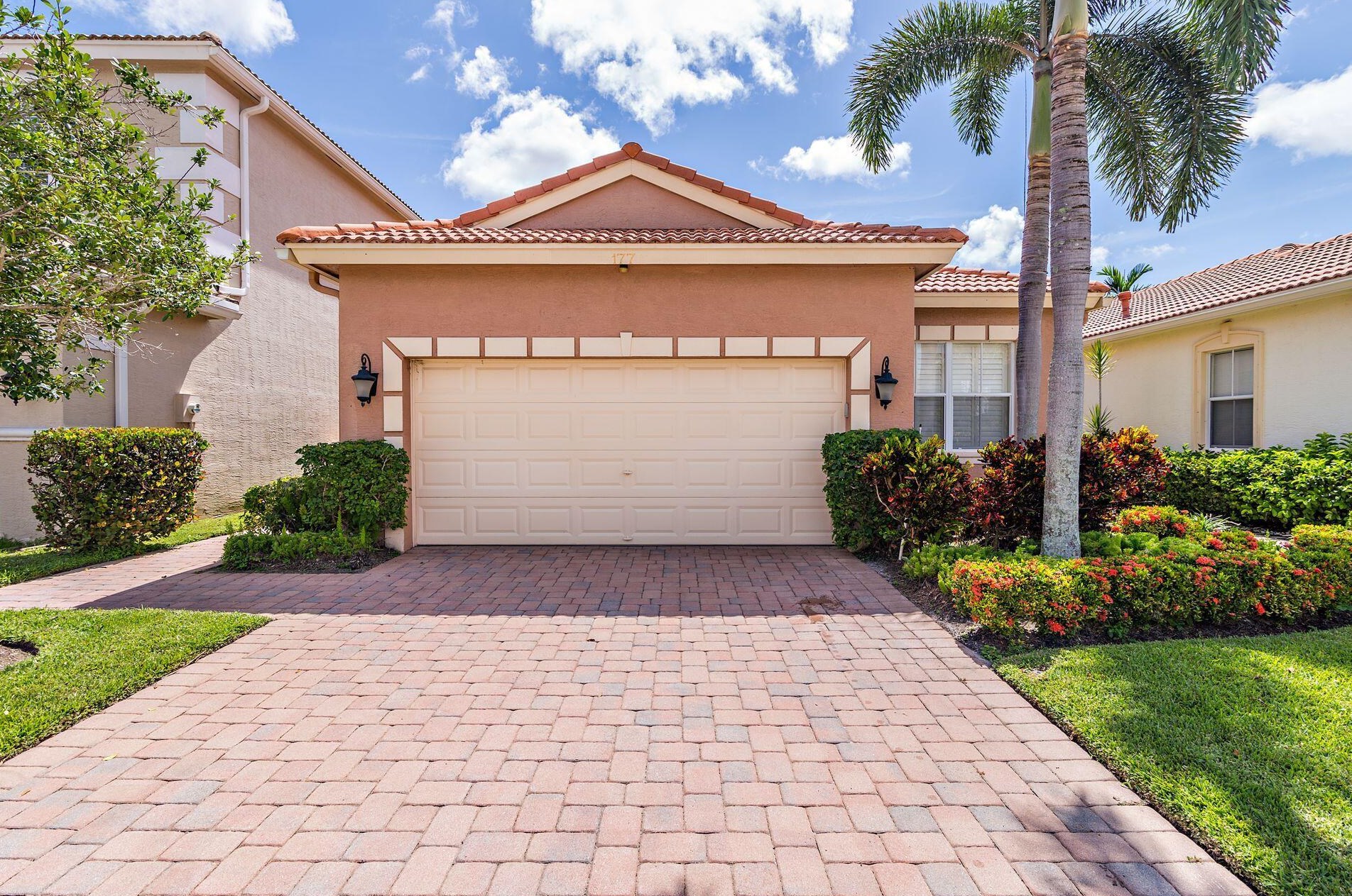 177 Isle Verde Way, West Palm Beach, FL 33418-1710