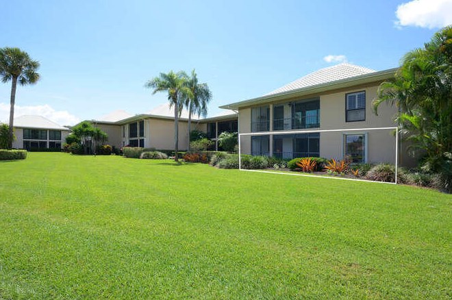 18 Turtle Creek Dr, Jupiter, FL 33469-5522