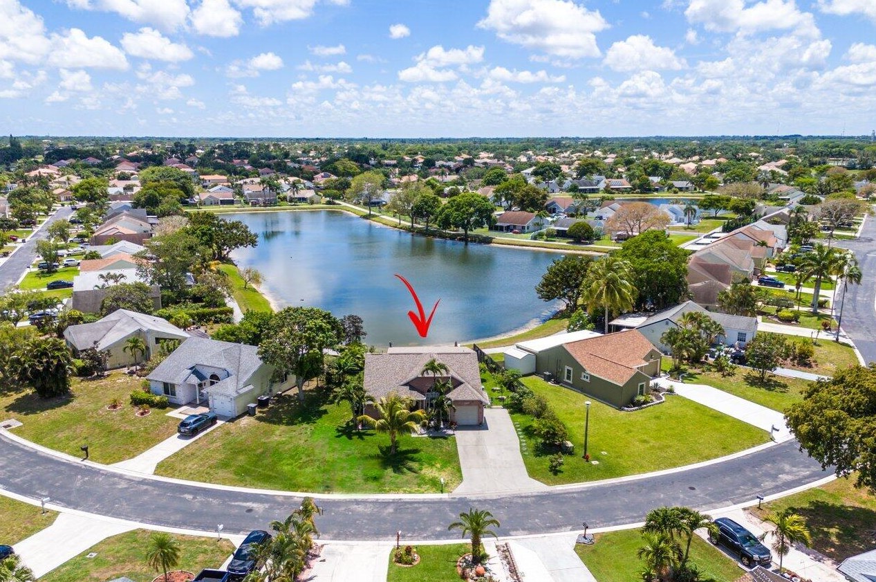 5565 Pebble Brook Ln, Boynton Beach, FL 33472-2402