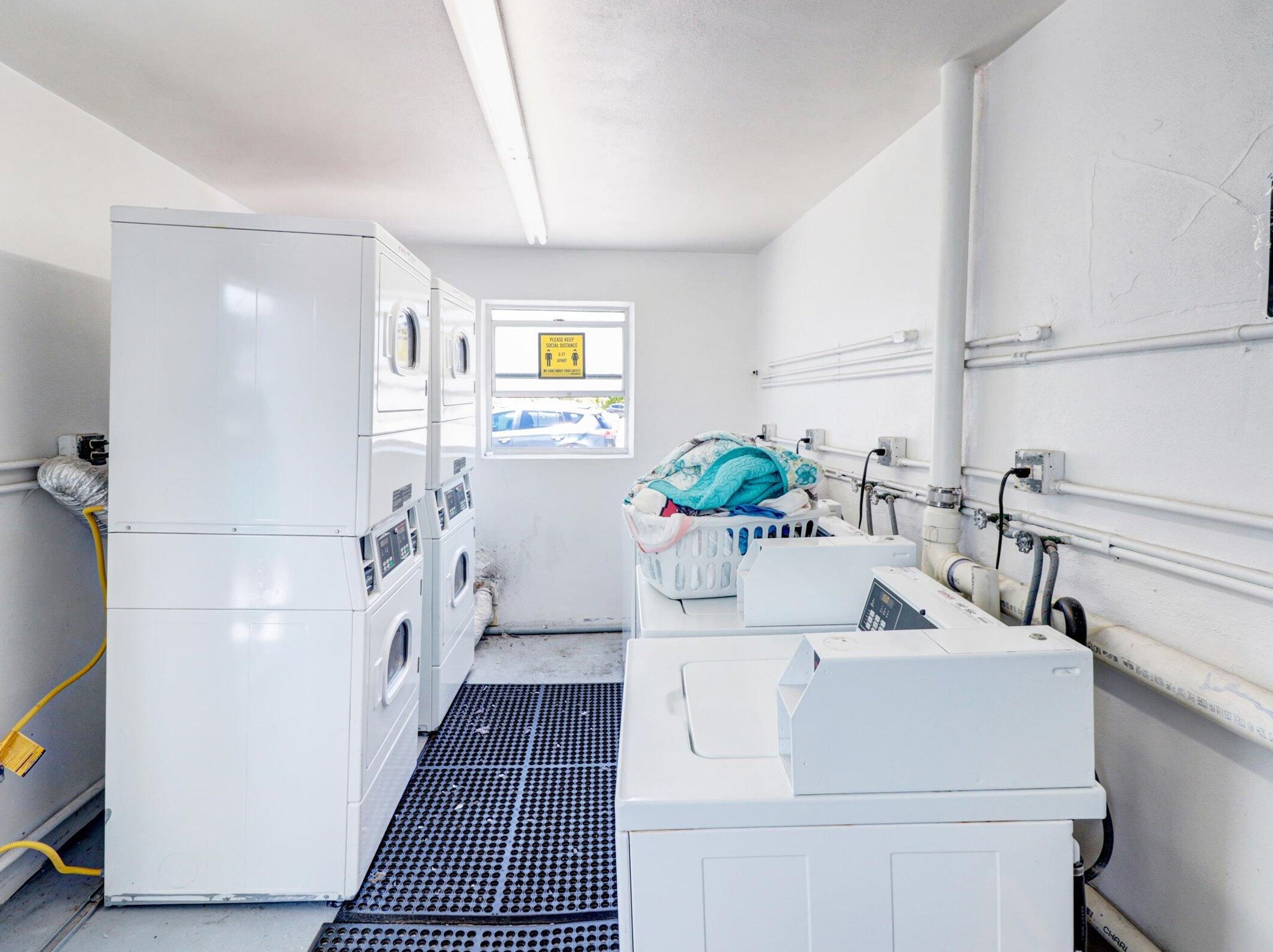 1505 Crescent Cir, West Palm Beach FL  33403-2242 exterior