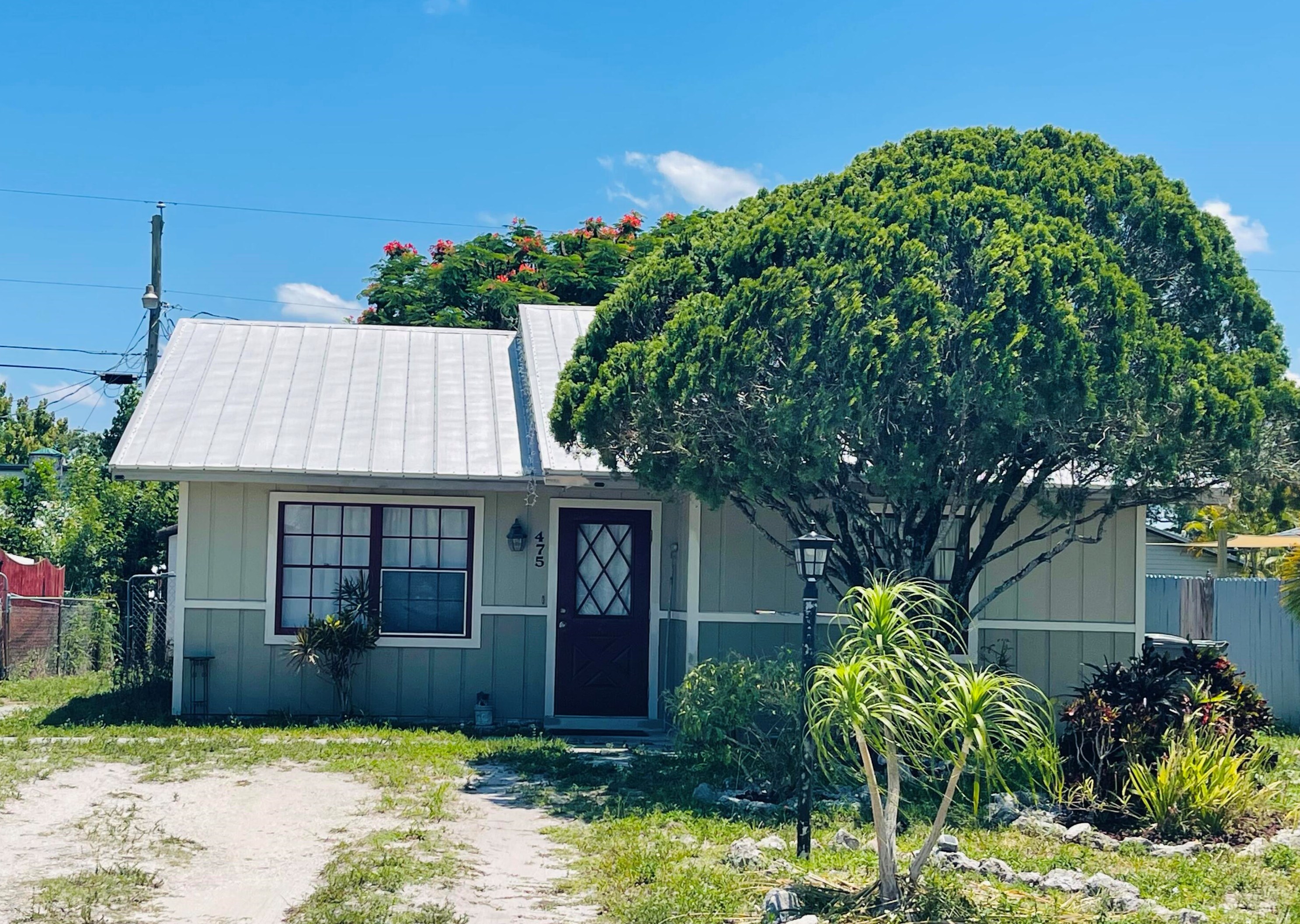 475 13th St, Vero Beach, FL 32962
