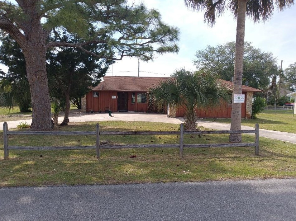1016 Ruth Dr, Edgewater, FL 32132-2147