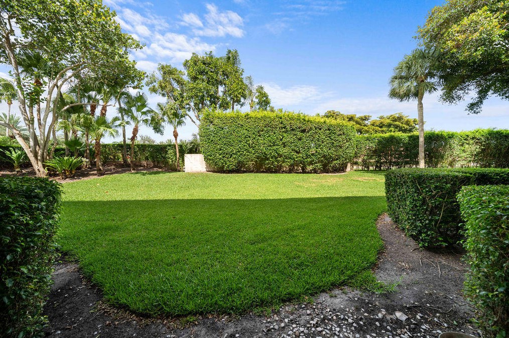 6650 Montego Bay Blvd, Boca Raton, FL 33433-4022