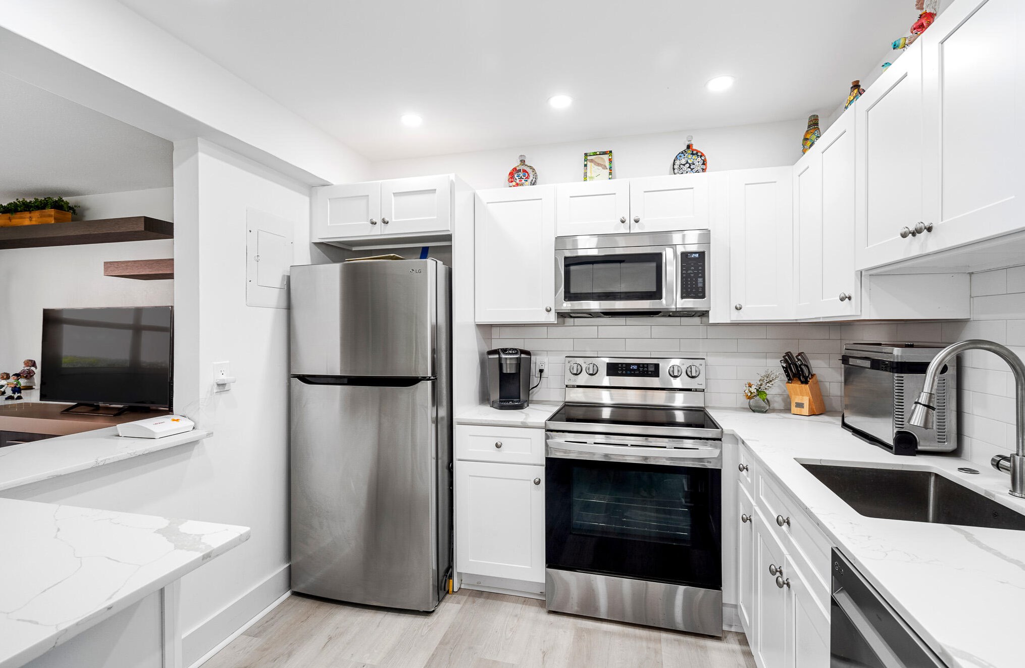 530 Saxony L, Delray Beach, FL 33446-1039