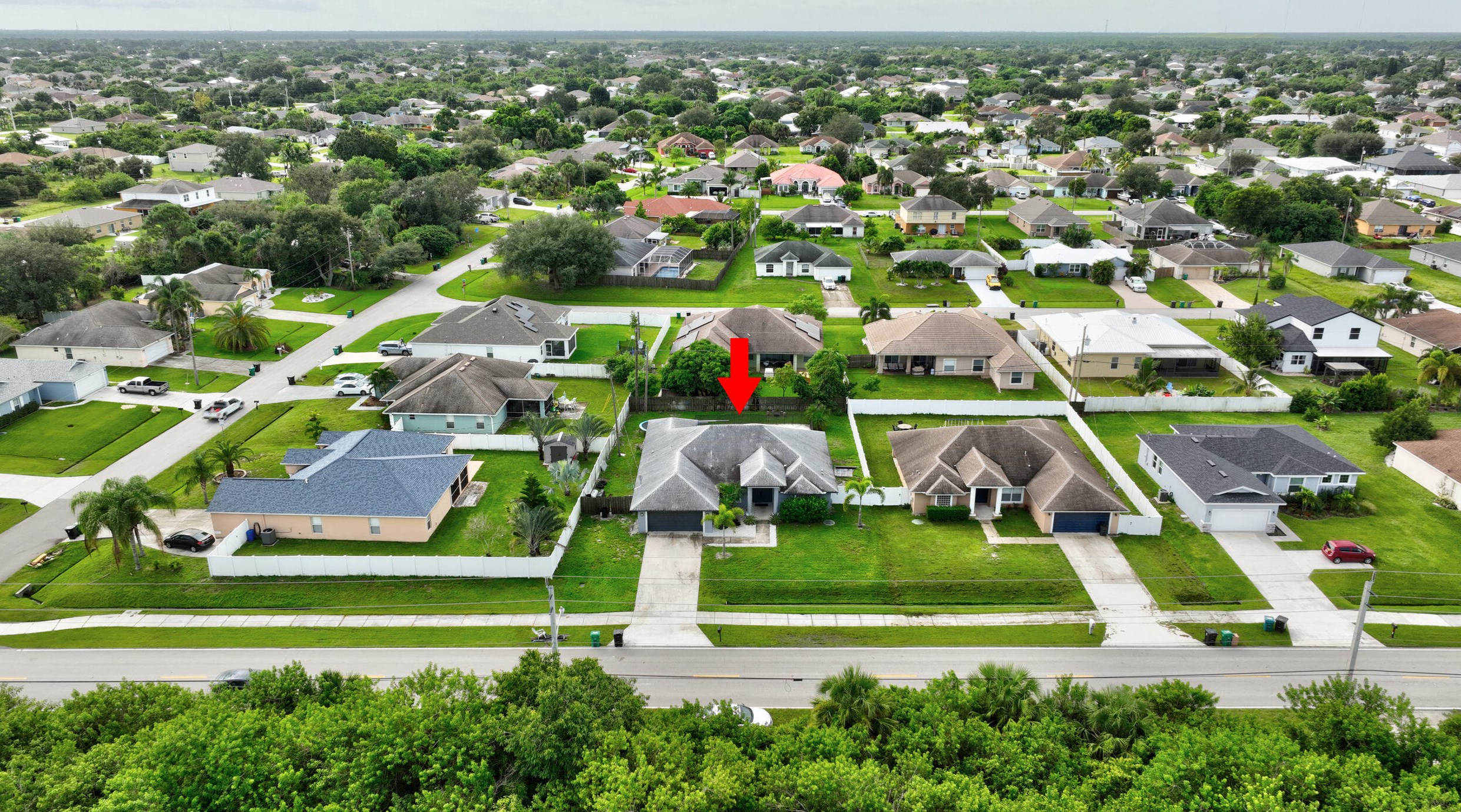 912 Paar Dr, Fort Pierce FL  34953-5623 exterior