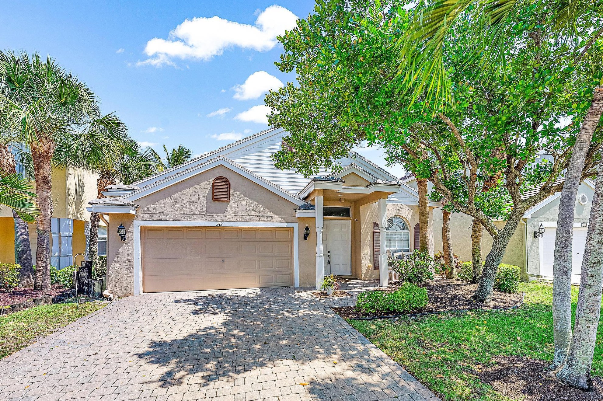 272 Berenger Walk, West Palm Beach, FL 33414-4346
