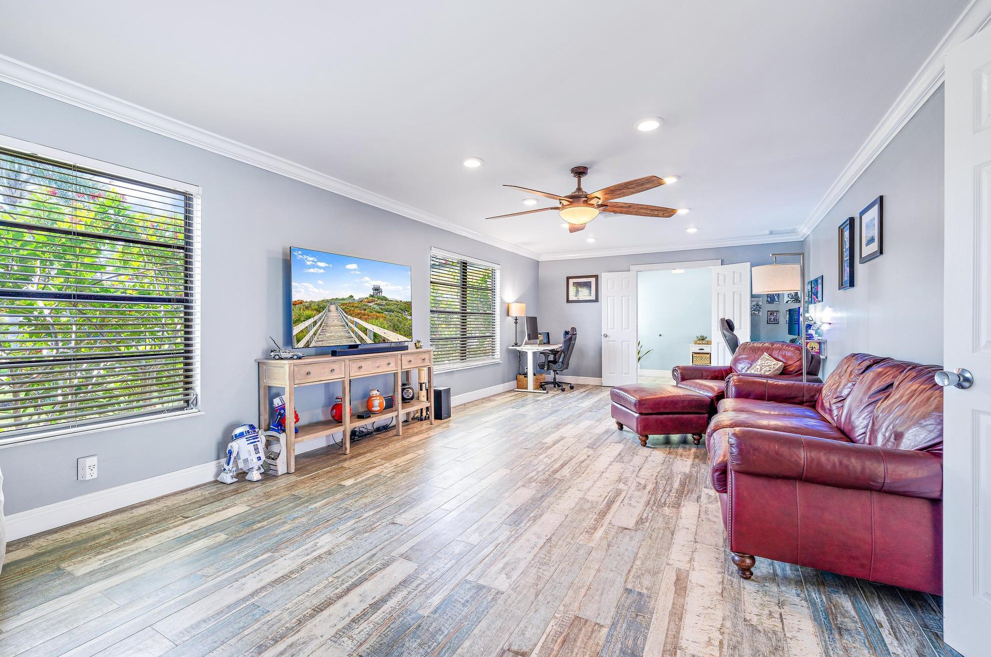 89 Hickory Hl Rd, Jupiter FL  33469-2121 exterior