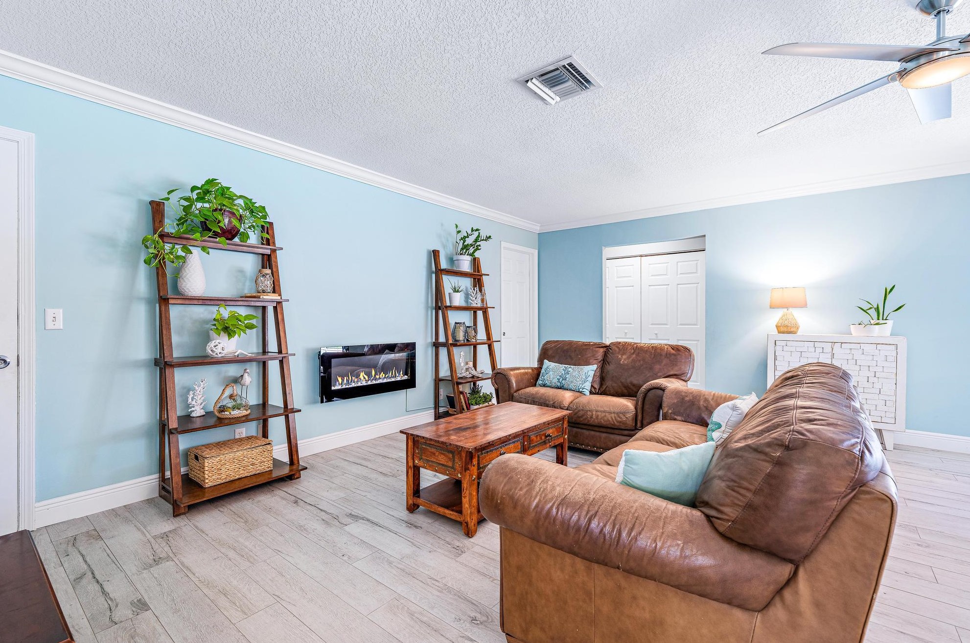 89 Hickory Hl Rd, Jupiter FL  33469-2121 exterior